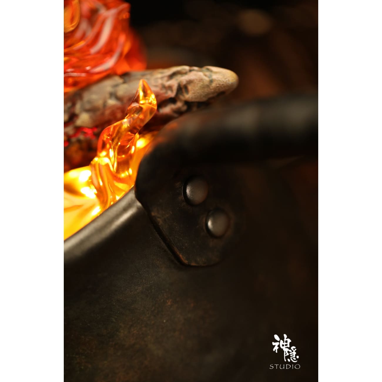 Shen Yin Studio - Fire in Heart Calcifer