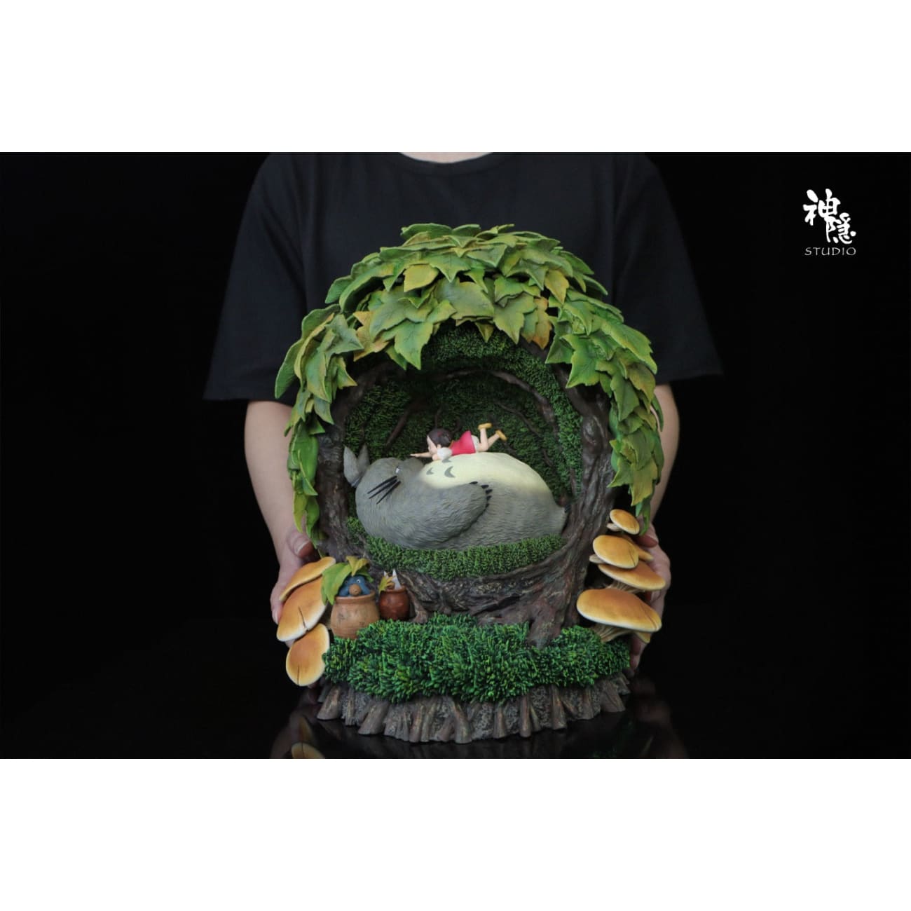 Shen Yin Studio - Resting in the Tree Hole