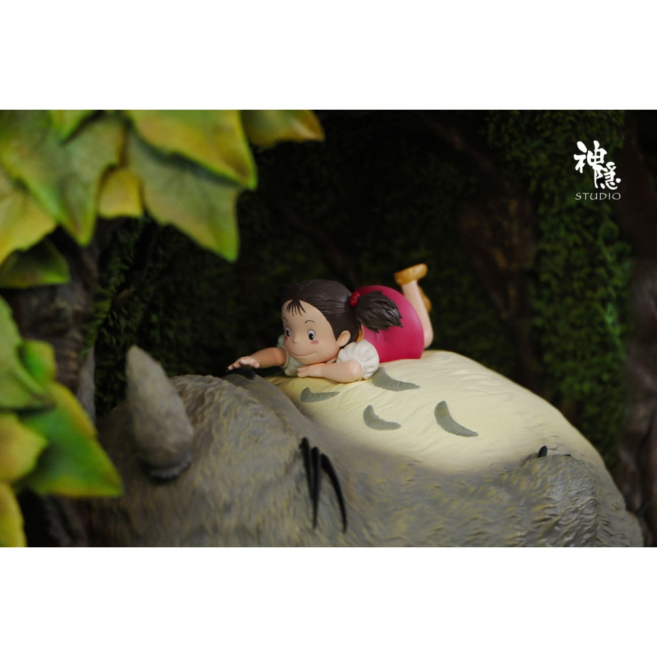 Shen Yin Studio - Resting in the Tree Hole