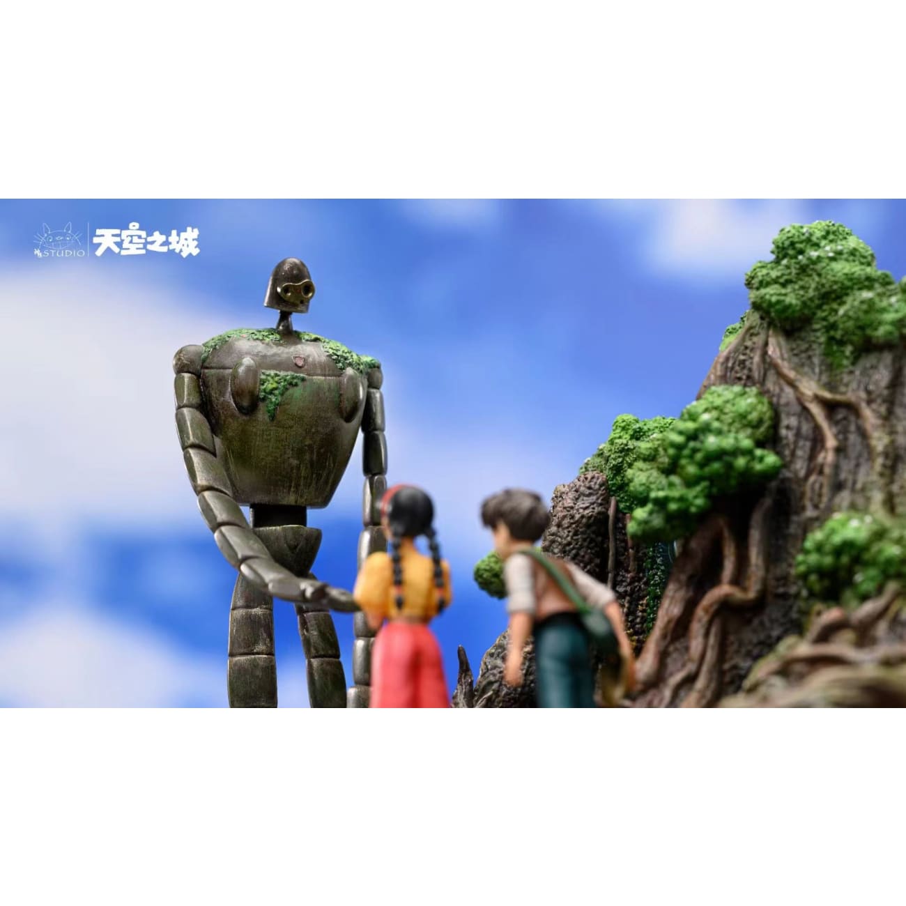 Shen Yin Studio - Robot Gives Flower