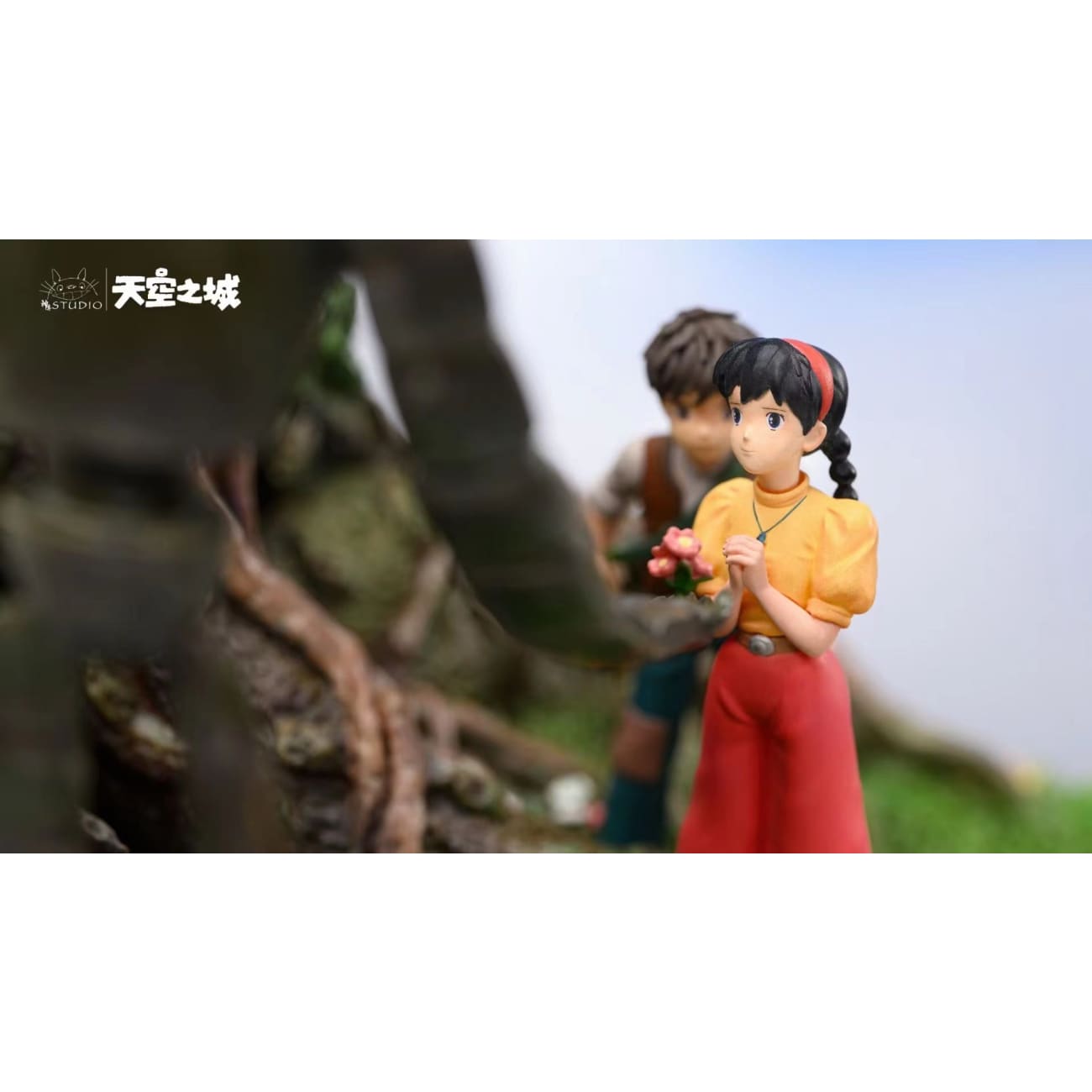 Shen Yin Studio - Robot Gives Flower