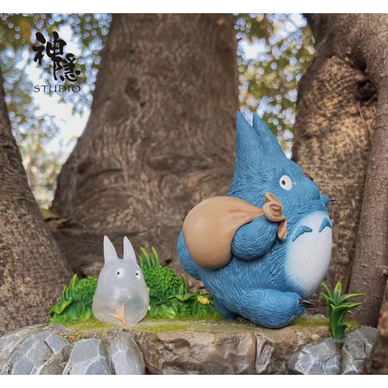 Shen Yin Studio - Running Totoro