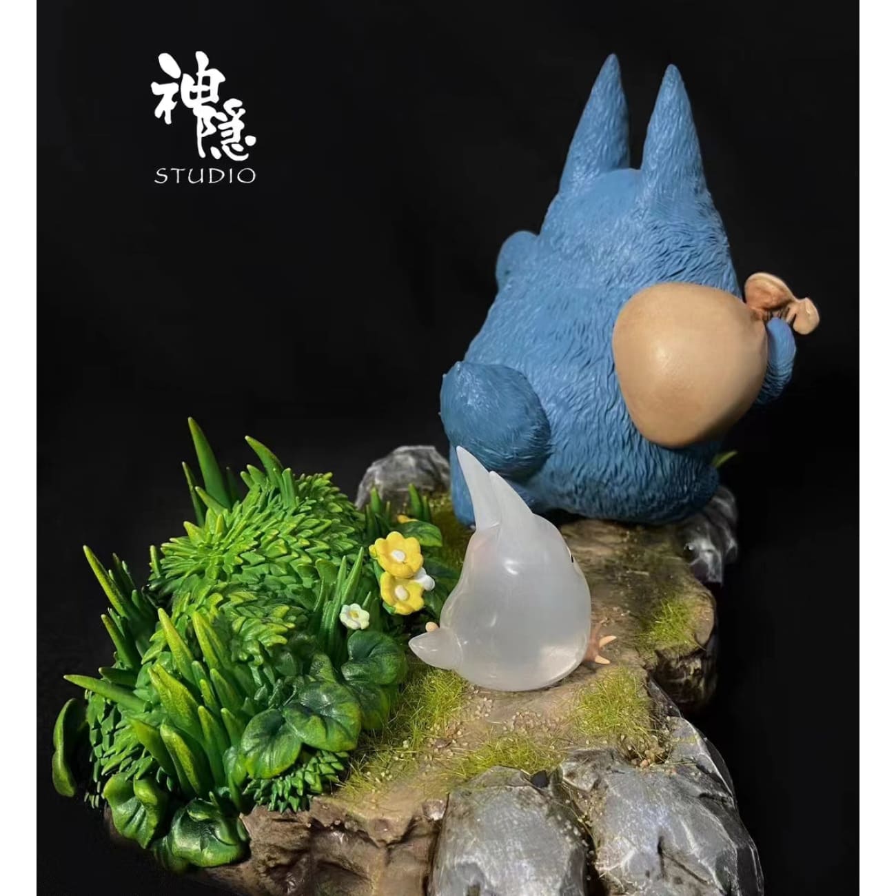 Shen Yin Studio - Running Totoro