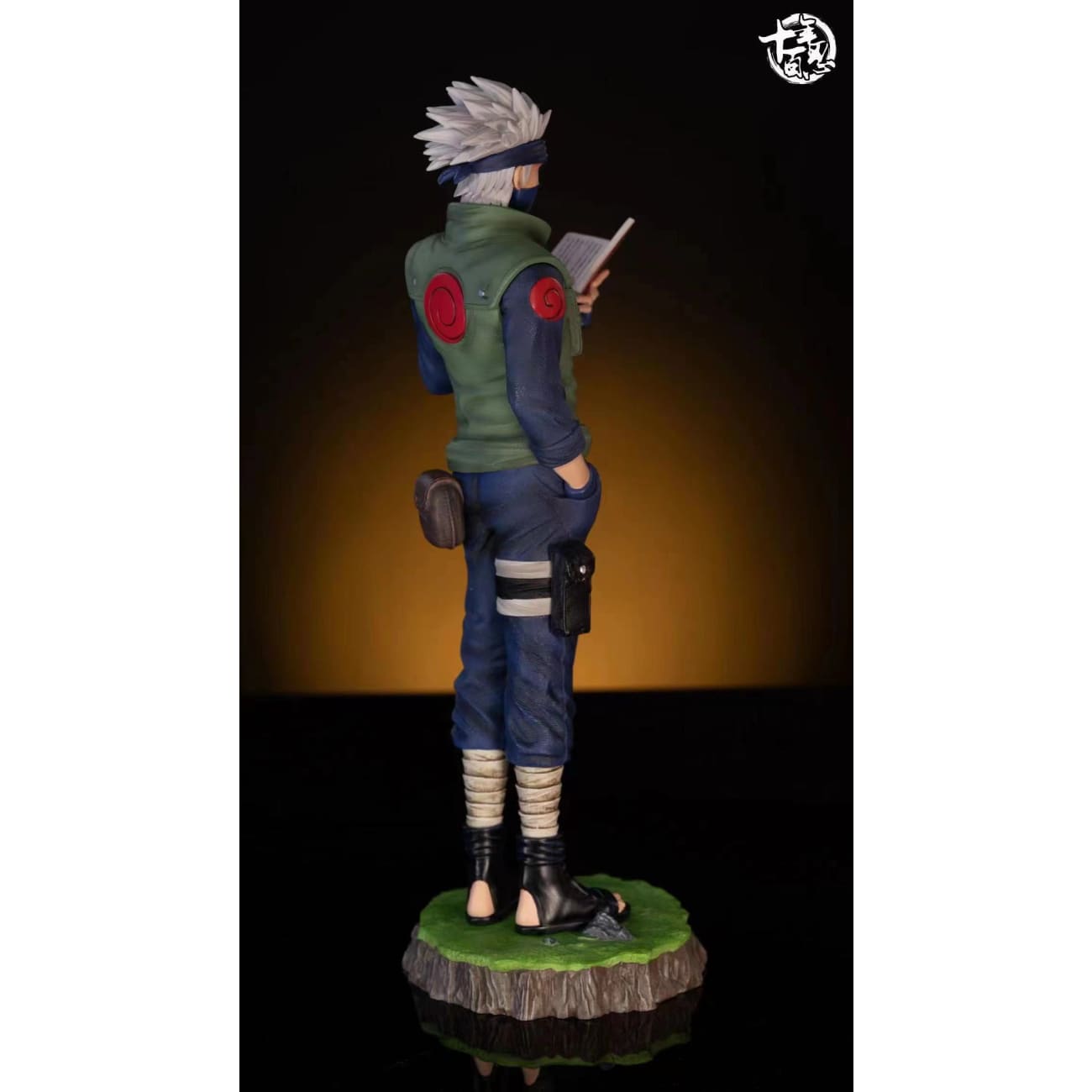 ShiNianBaiRen Studio - Reading Hatake Kakashi / Kancho Hatake Kakashi