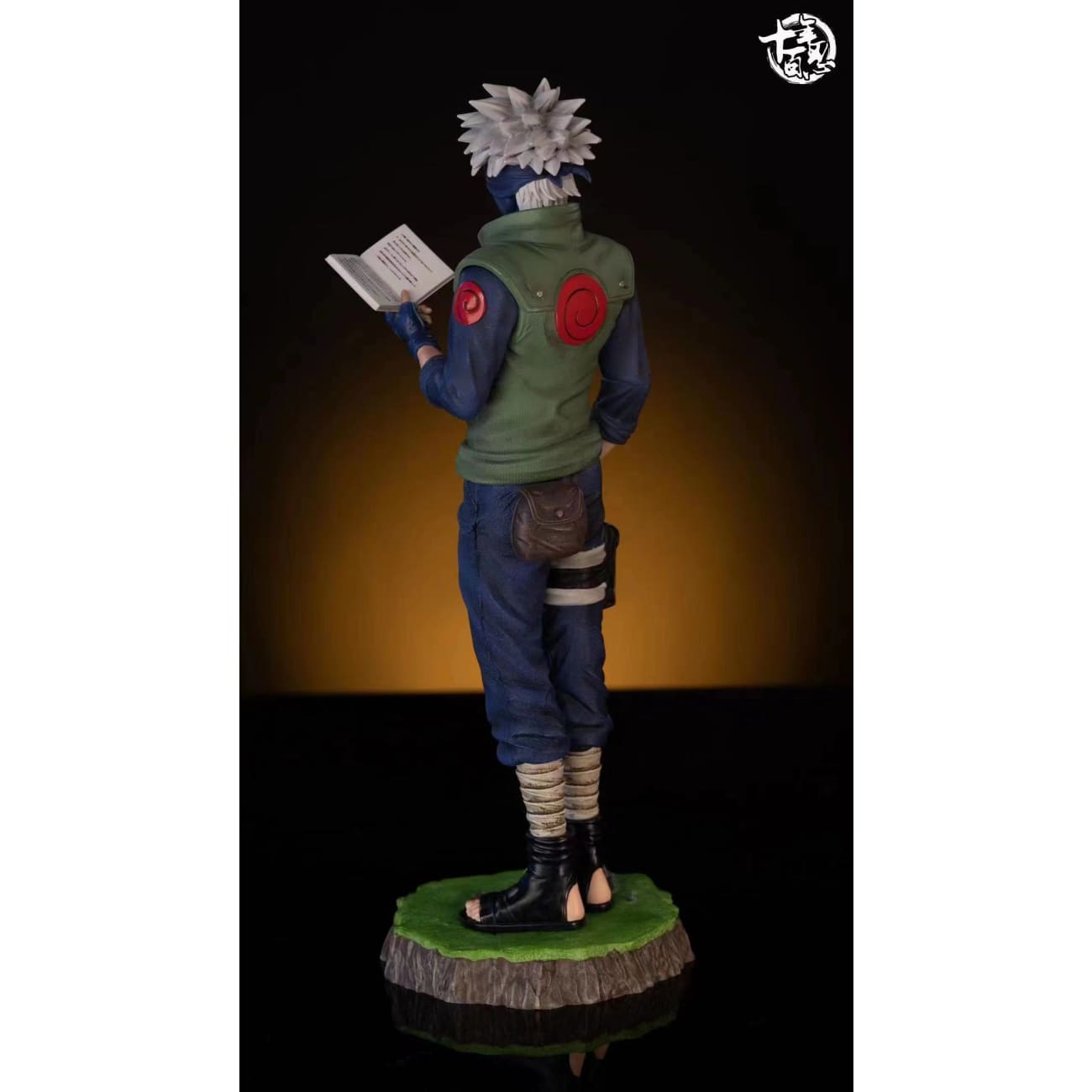 ShiNianBaiRen Studio - Reading Hatake Kakashi / Kancho Hatake Kakashi