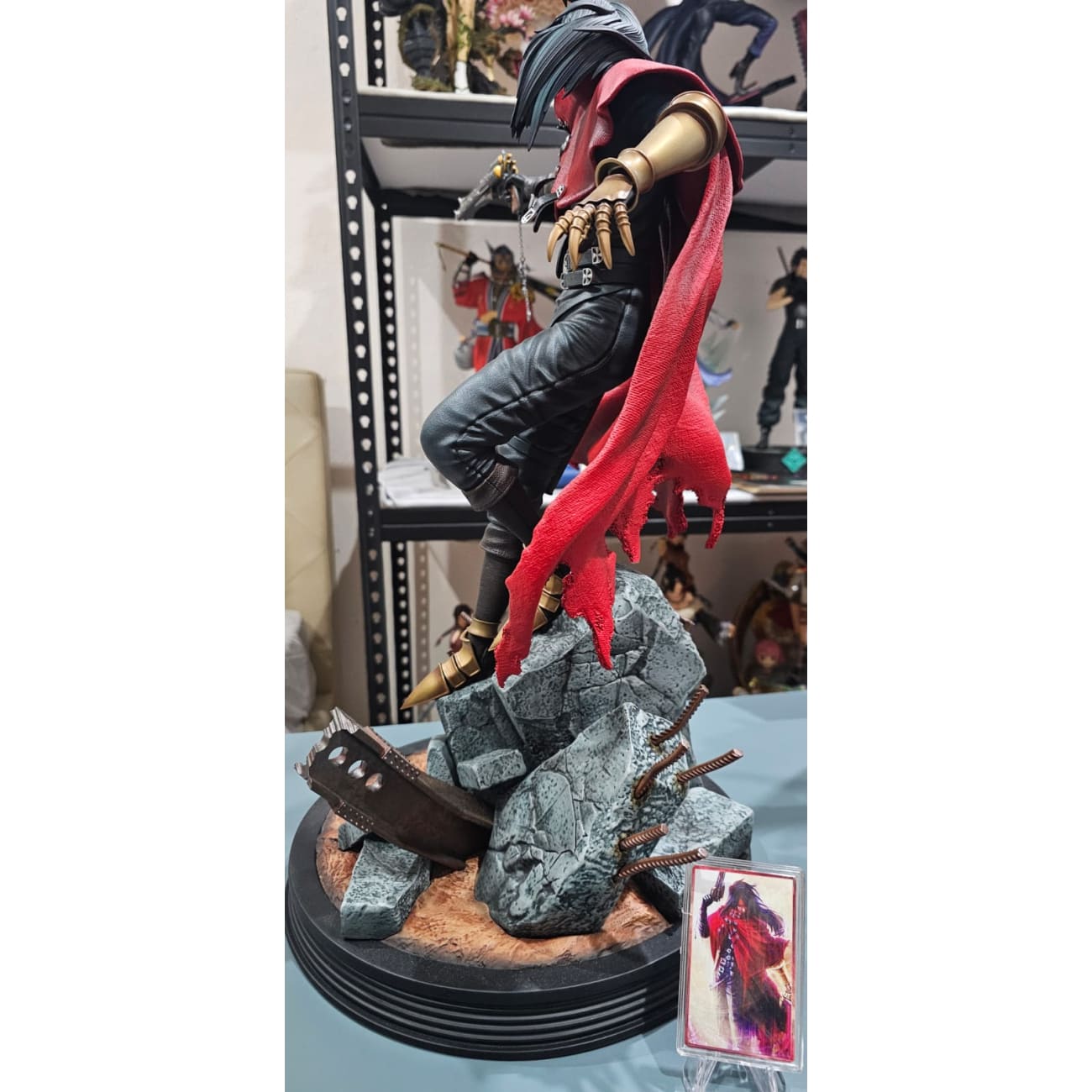Solar Studio - Vincent Valentine - Vincent Valentine