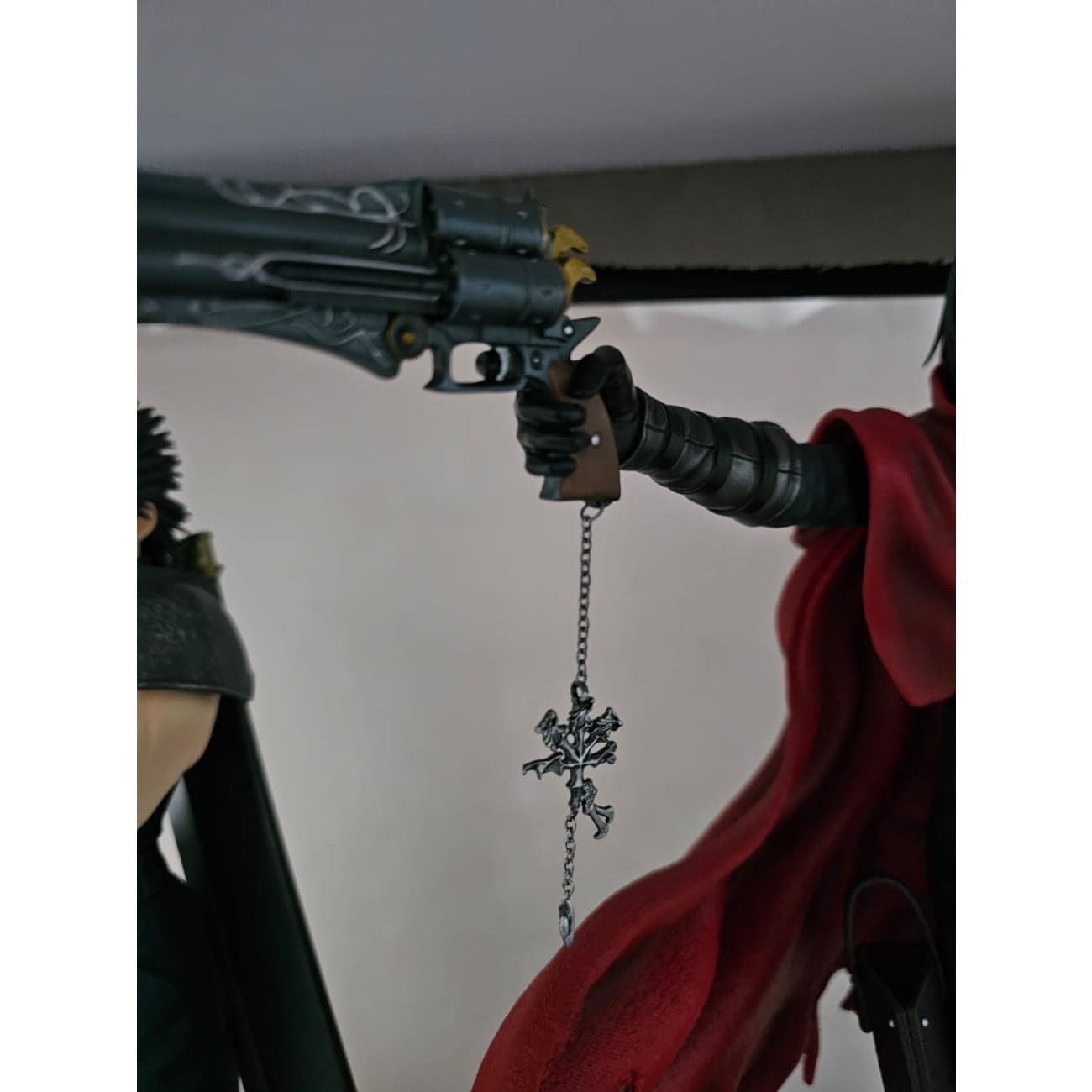 Solar Studio - Vincent Valentine - Vincent Valentine