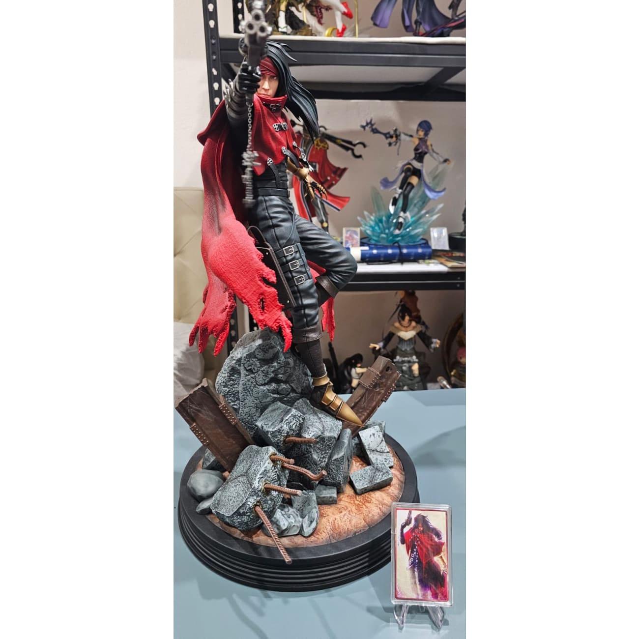 Solar Studio - Vincent Valentine - Vincent Valentine