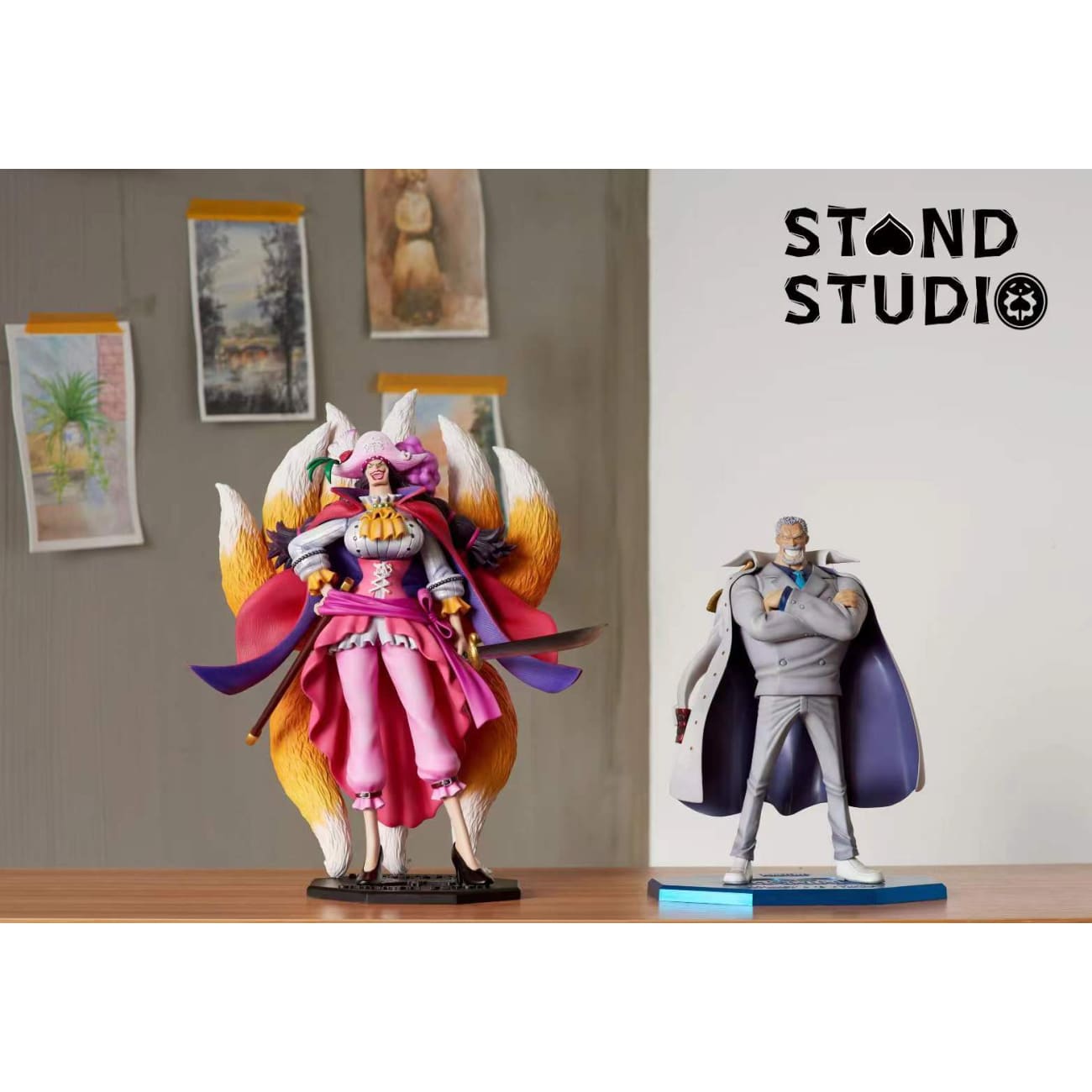 Stand Studio - Catarina Devon Nine Tails Fox Form