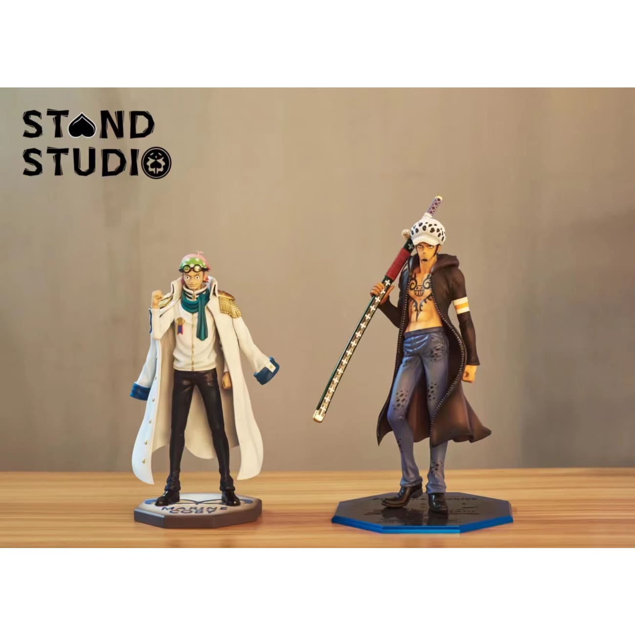 Stand Studio - Coby