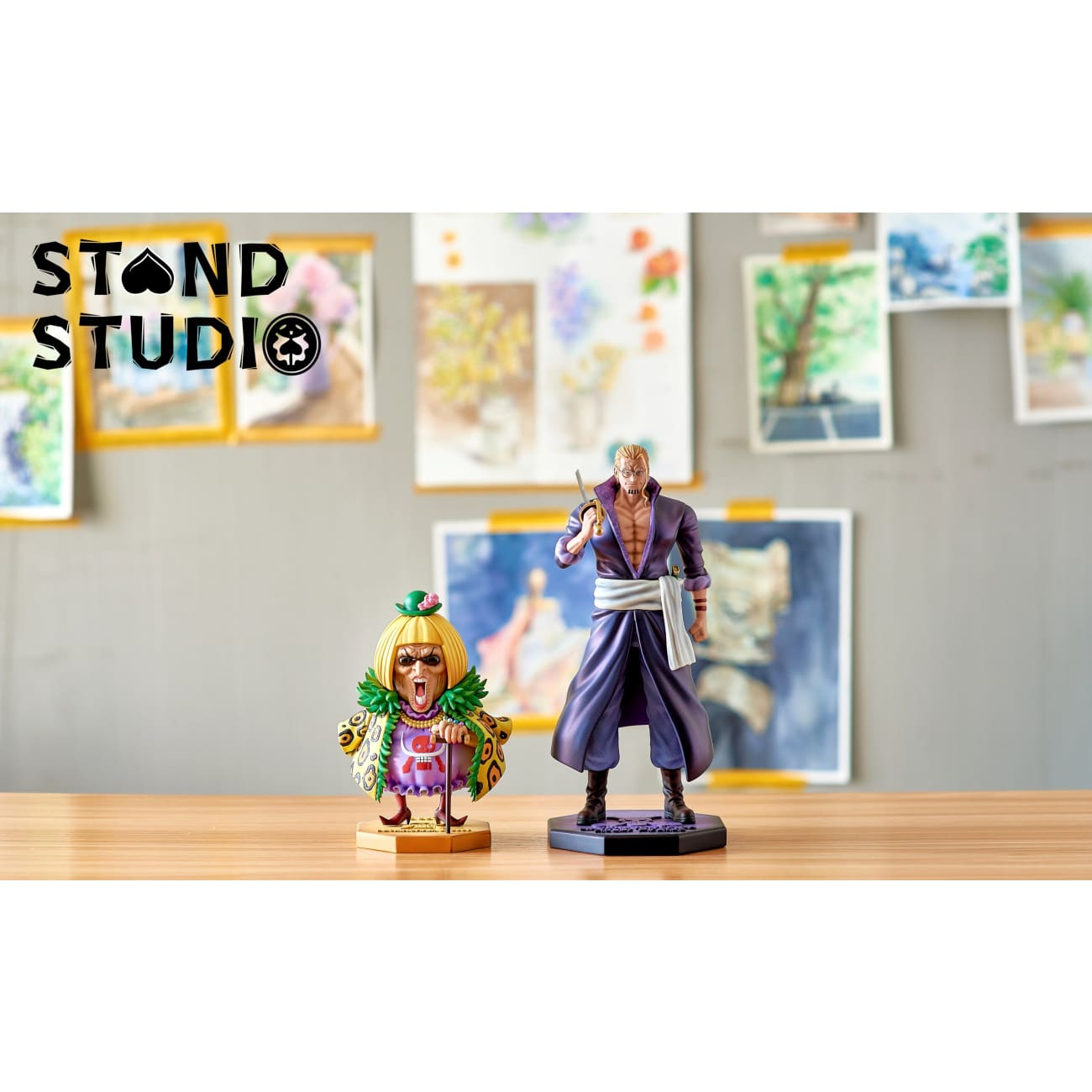 Stand Studio - Miss Buckingham Stussy