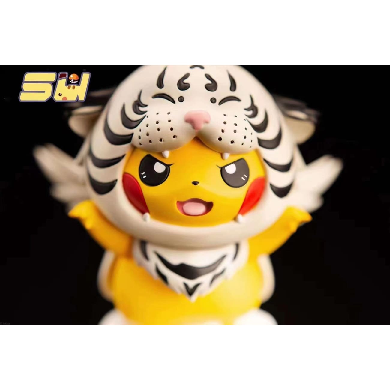 SU - Pikachu cosplay Tiger 