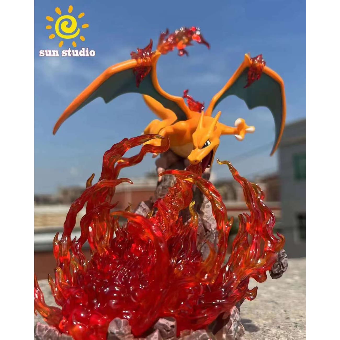 SUN  Studio - Charizard