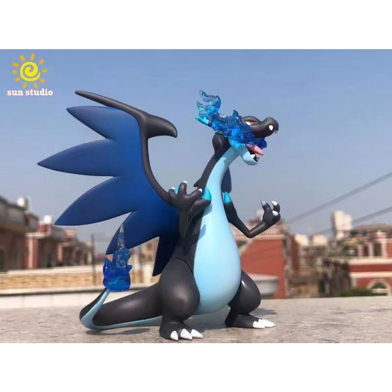 Sun Studio - Charizard X & Charizard Y
