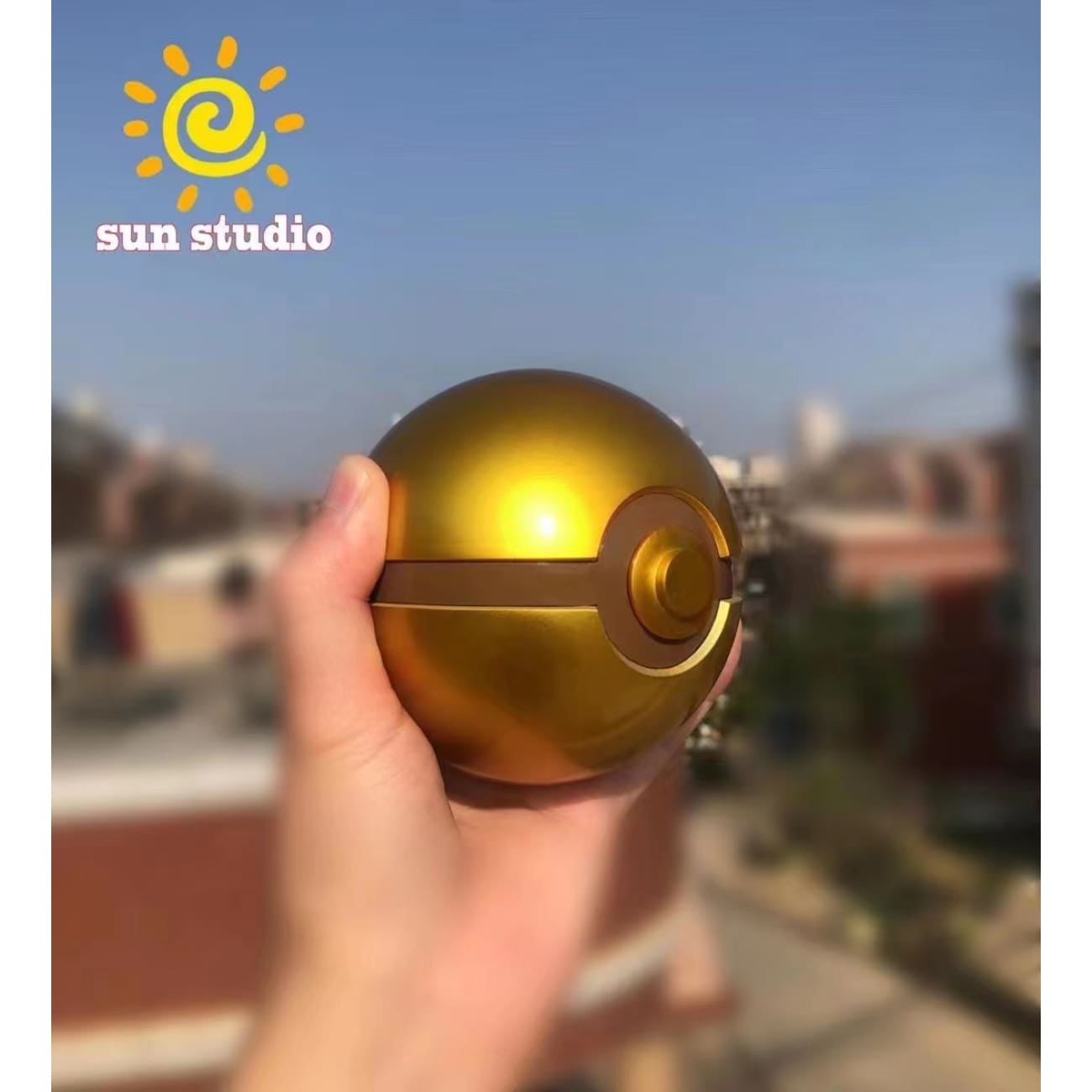 Sun Studio - Gold PokeBall