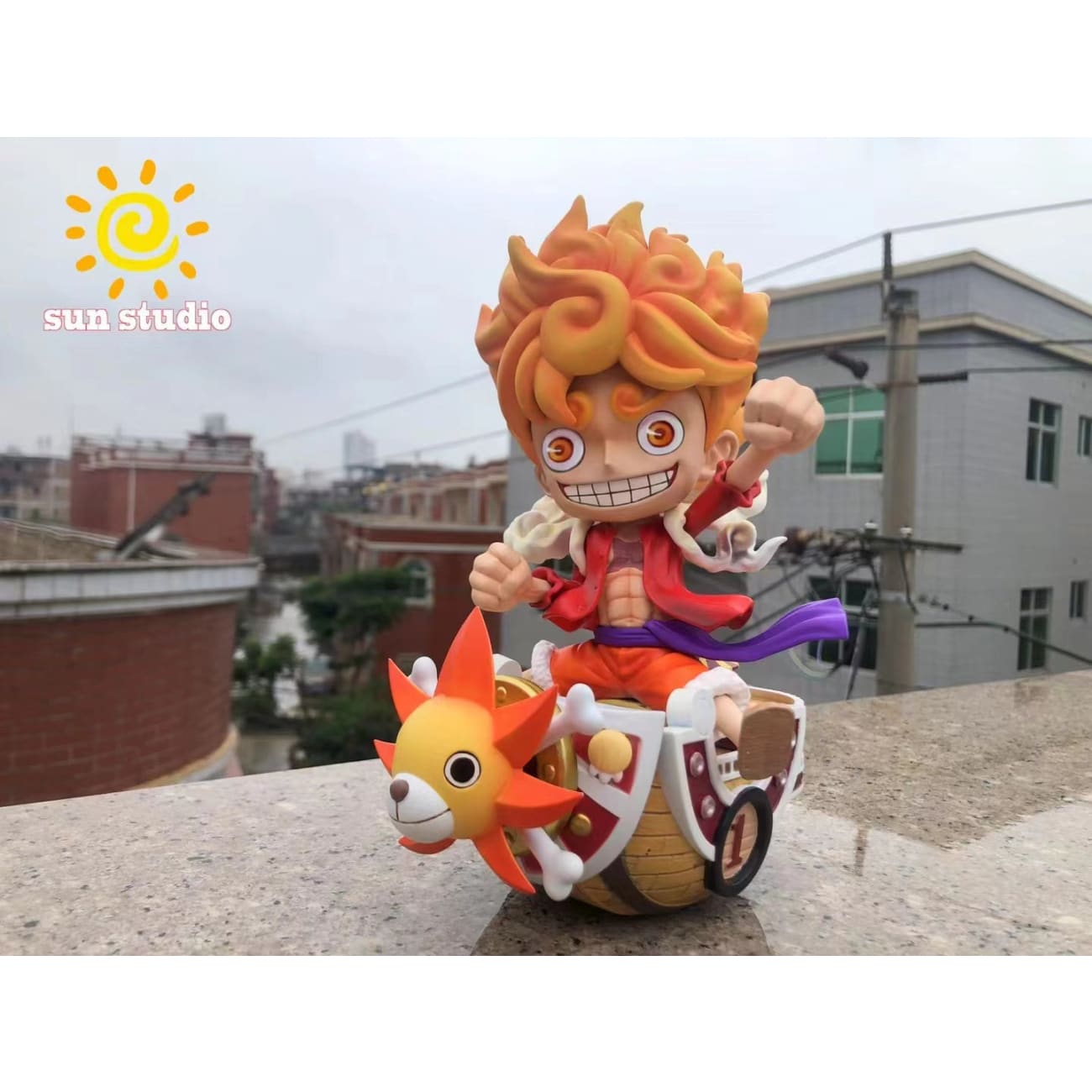 Sun Studio - Monkey D Luffy / White Nika Luffy / Yellow Nika Luffy Riding Thousand Sunny