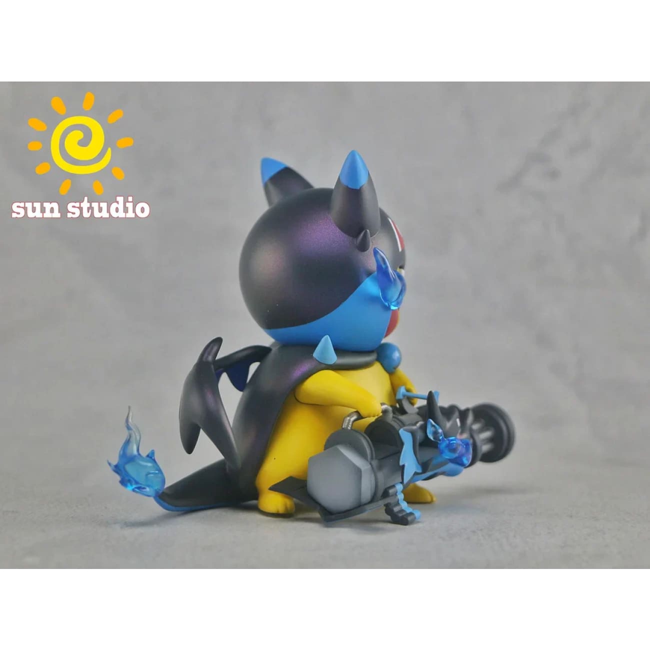 Sun Studio - Pikachu Cosplay Charizard X / Charizard Y