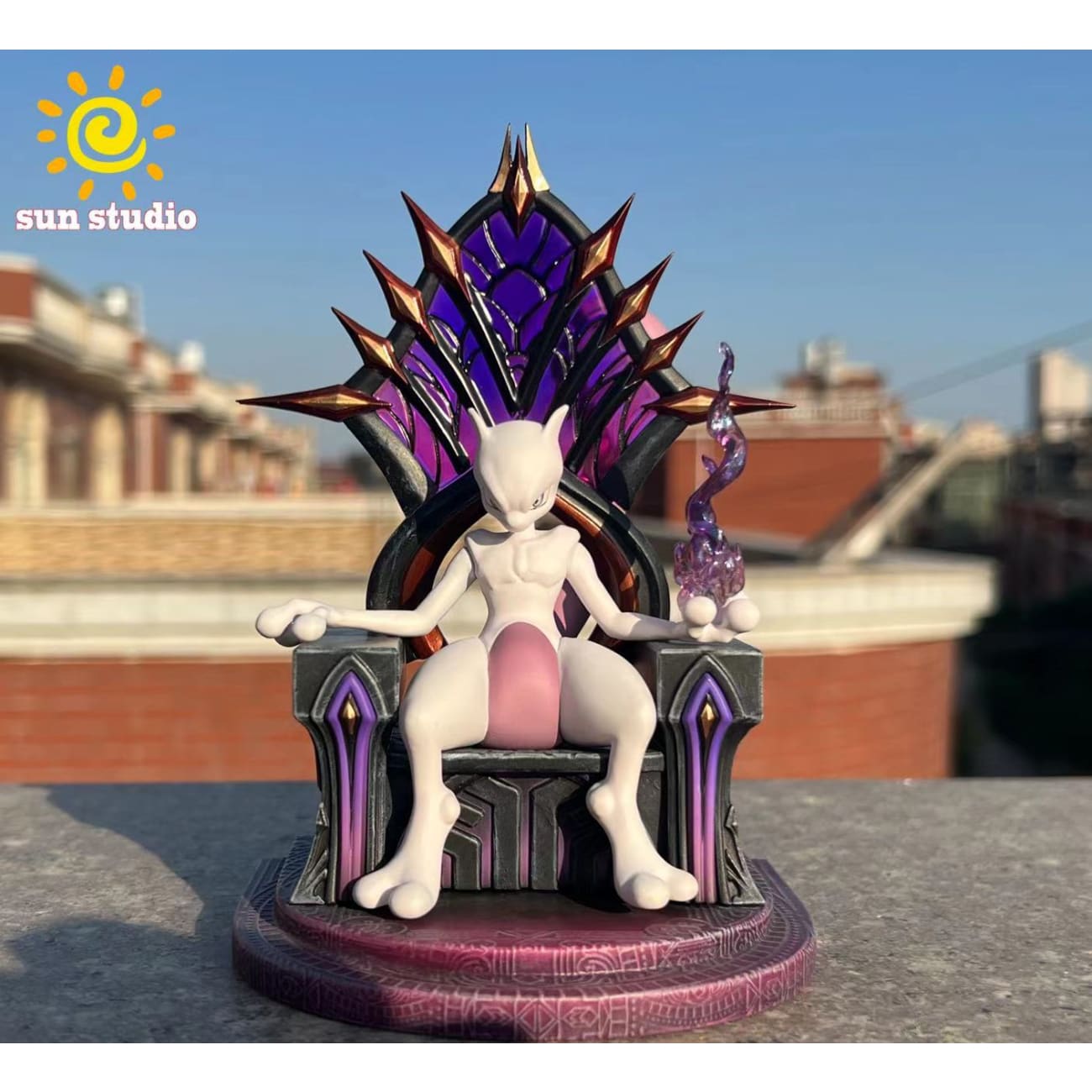 Sun Studio - The Throne Mewtwo [Original Version / Shadow Version]