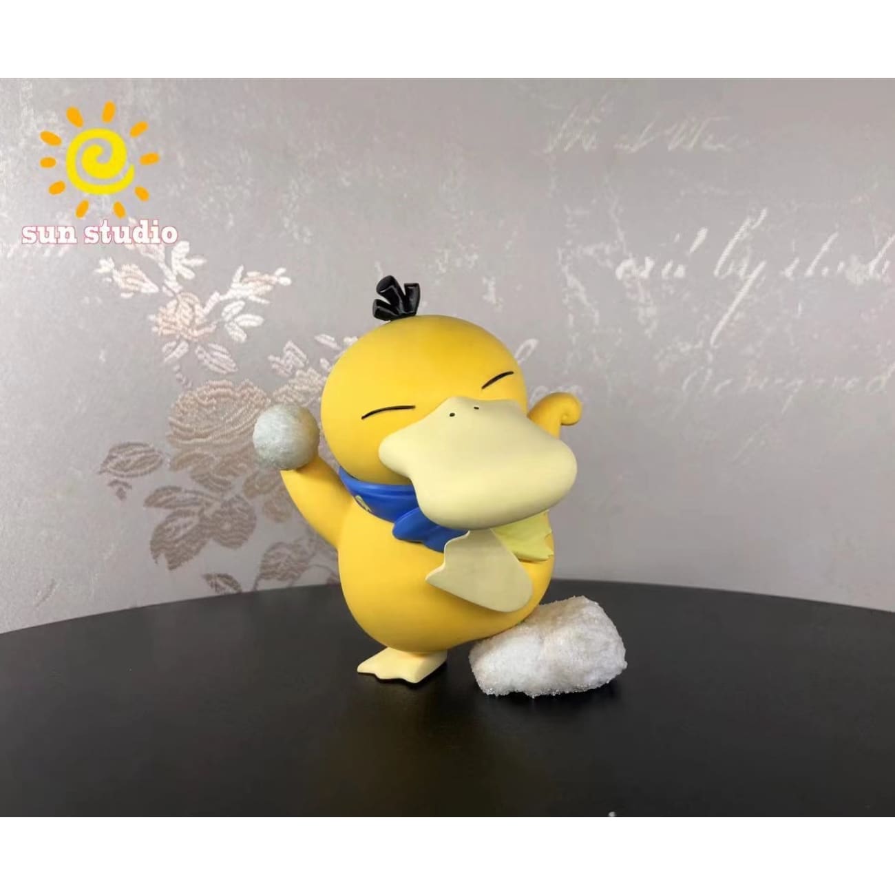 Sun Studio - Throwing Snowball Psyduck