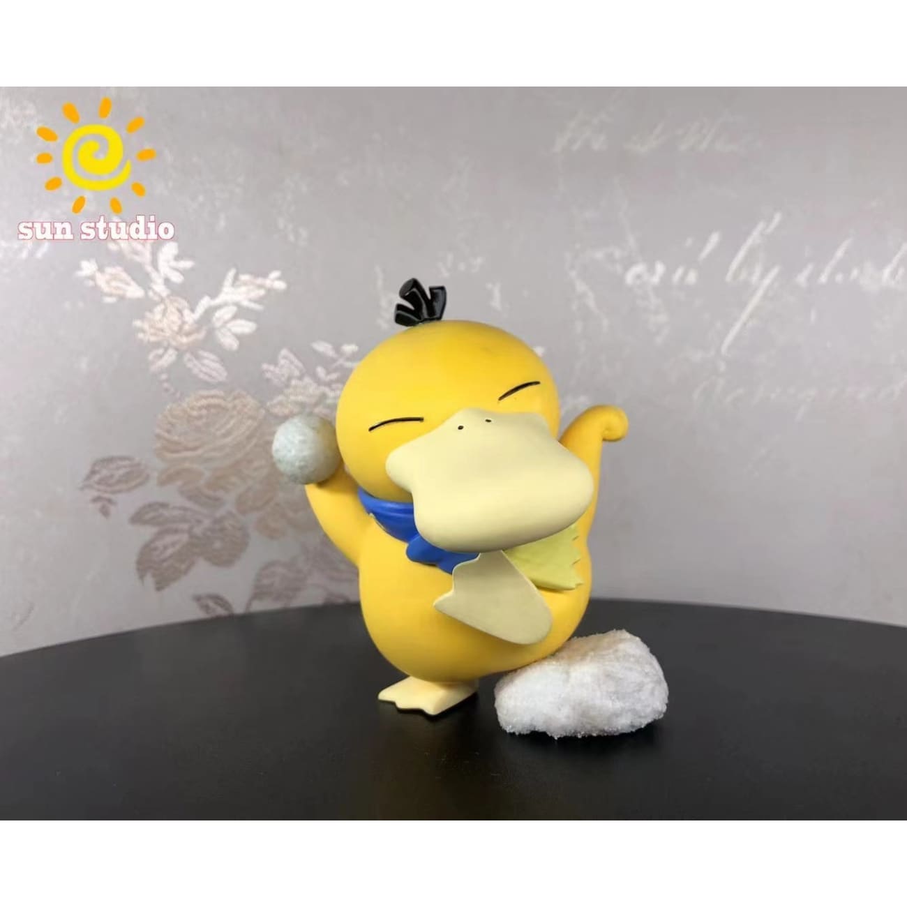 Sun Studio - Throwing Snowball Psyduck