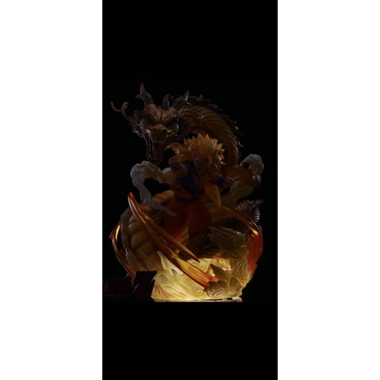 T-rex Studio - Son goku Dragon Fist [Standard/ VIP version]  