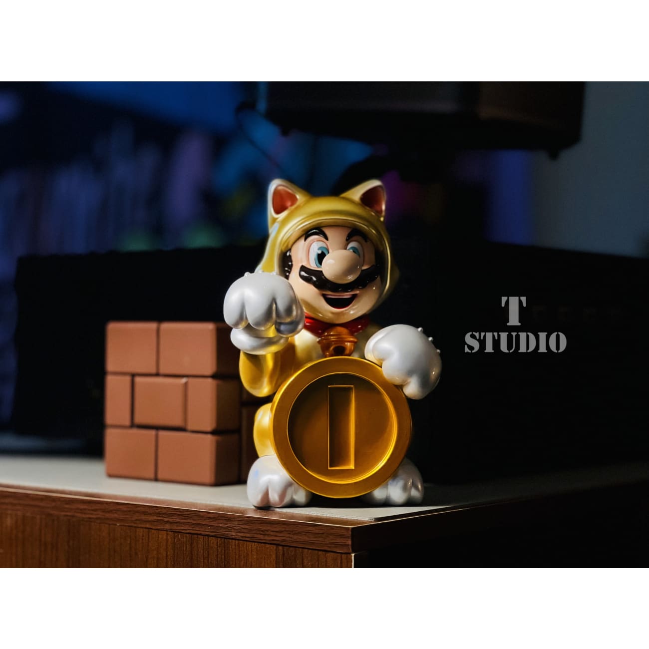 T Studio - Lucky Cat Mario [2 Variants]
