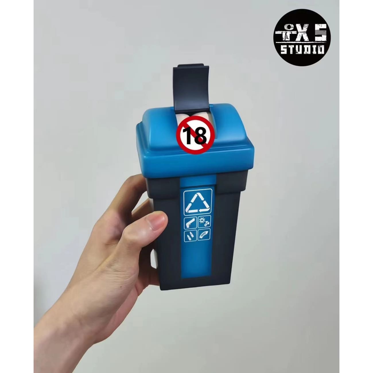 T.X.S Studio - Trash Cup (Aircraft Cup) 