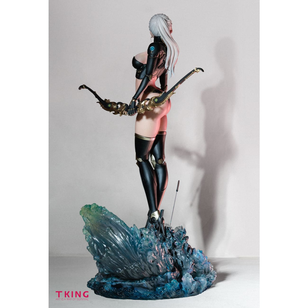 TKING Studio - Robot Ellie