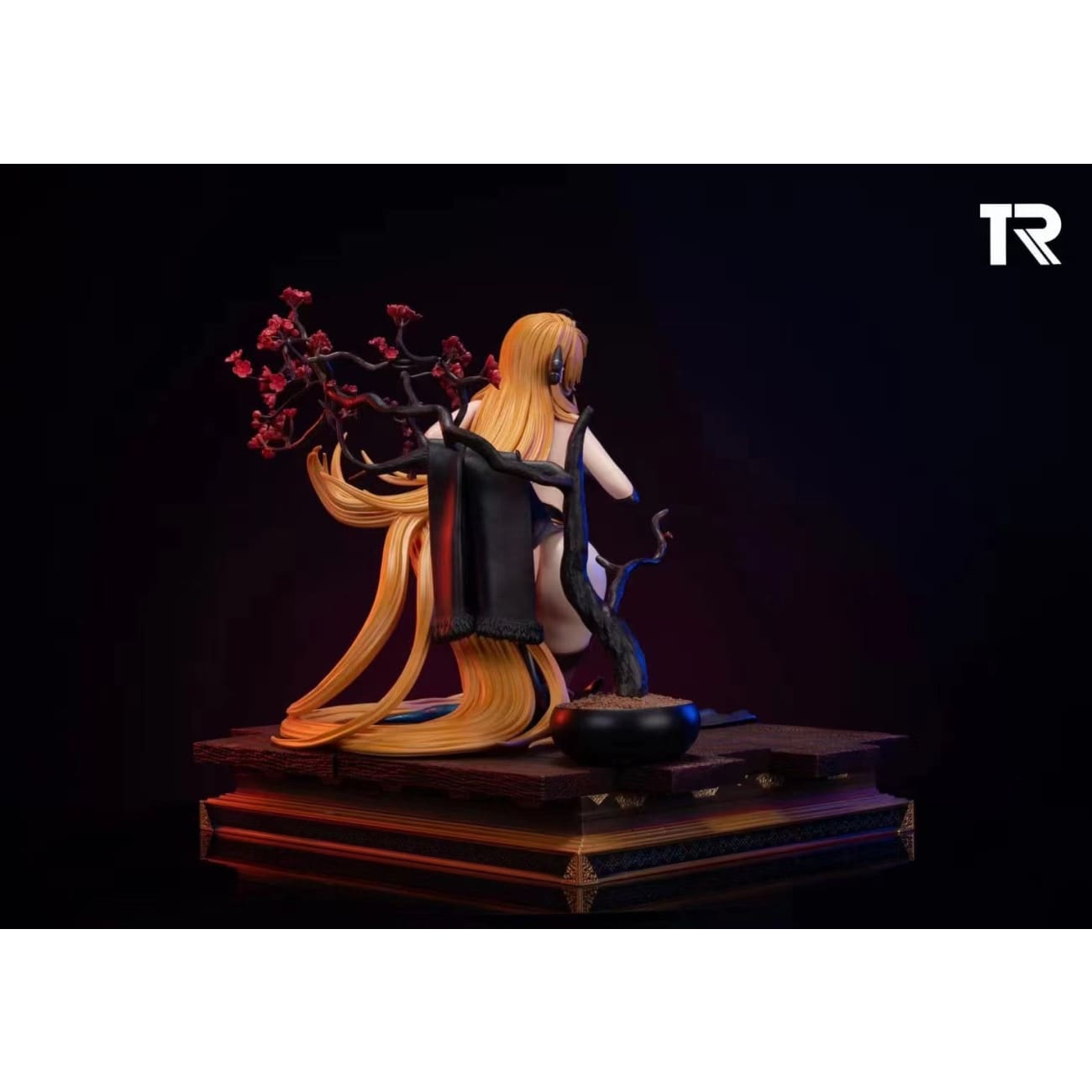 TR Studio - Cynthia