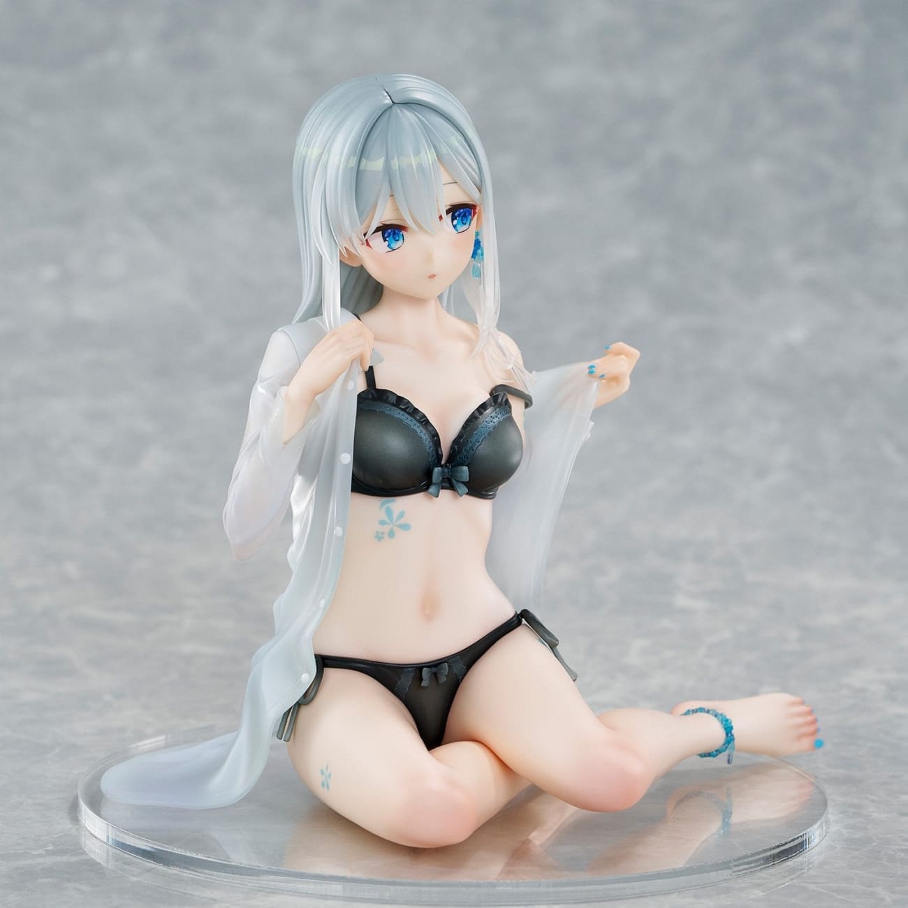 Union Creative - Changing Cloth Silver Hair Girl