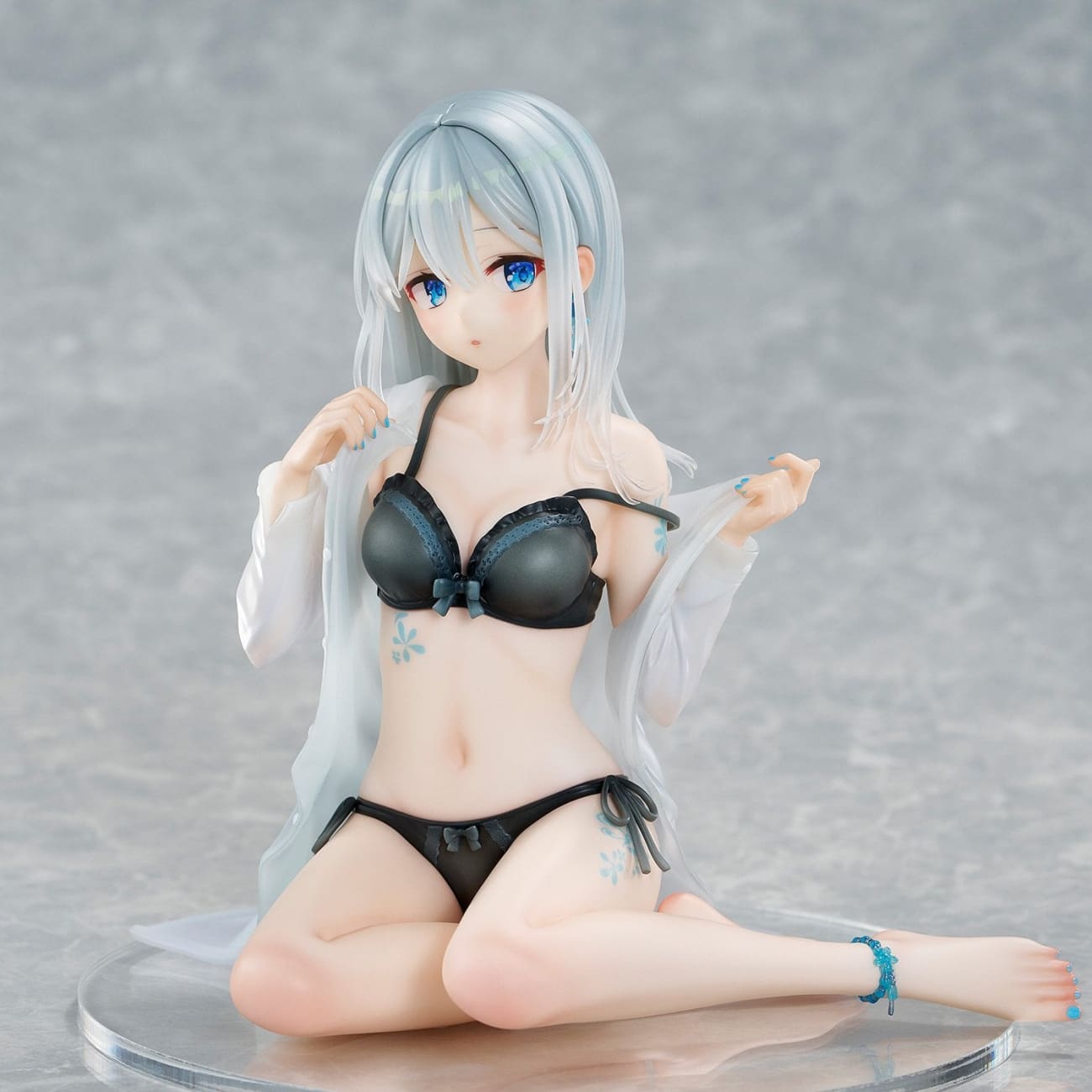 Union Creative - Changing Cloth Silver Hair Girl