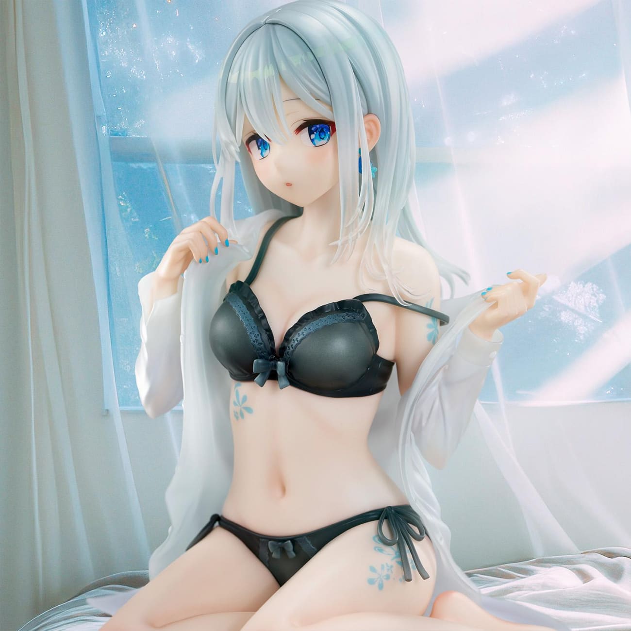 Union Creative - Changing Cloth Silver Hair Girl