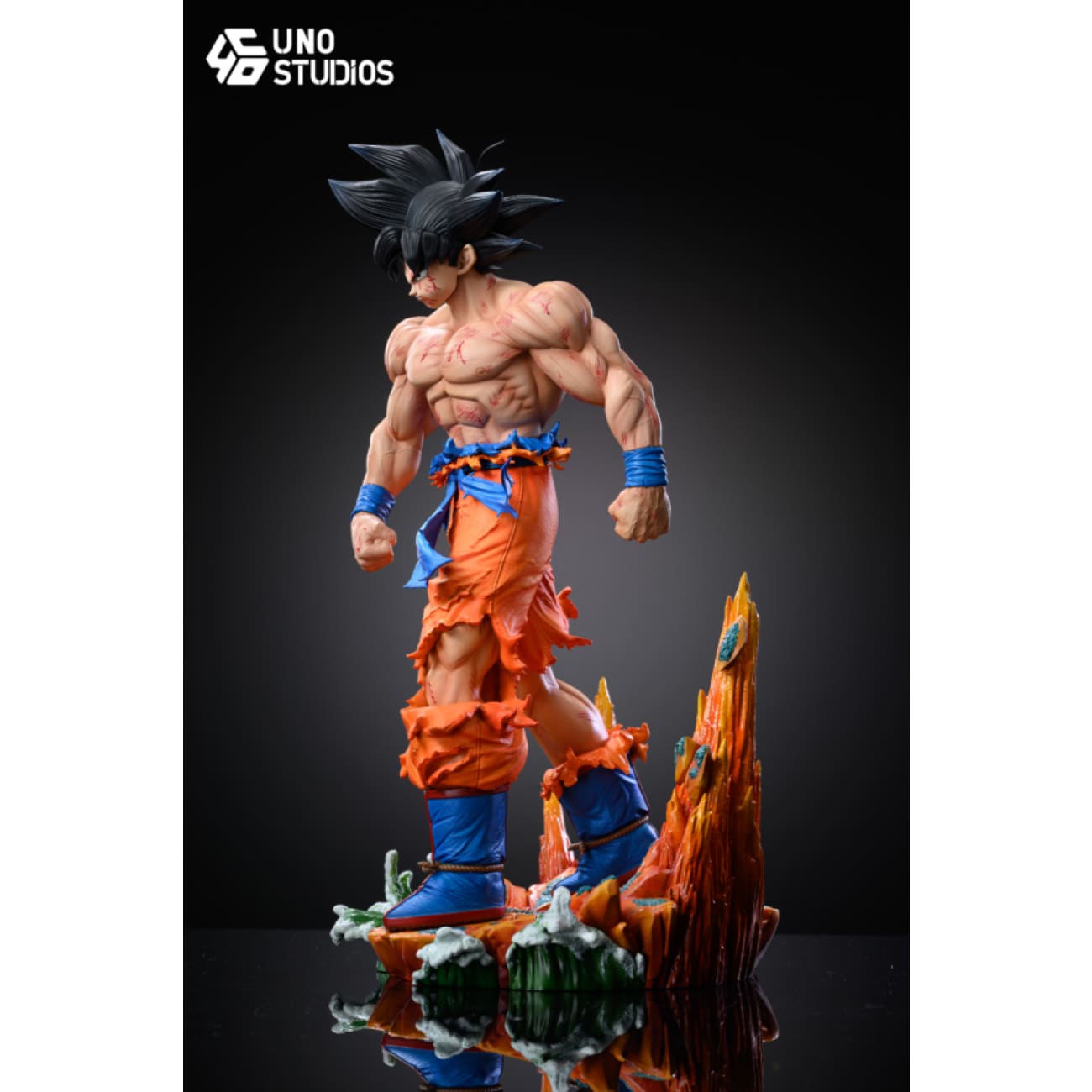 UNO Studio - 1/5 Scale Son Goku vs Frieza / 1/3 Scale Son Goku