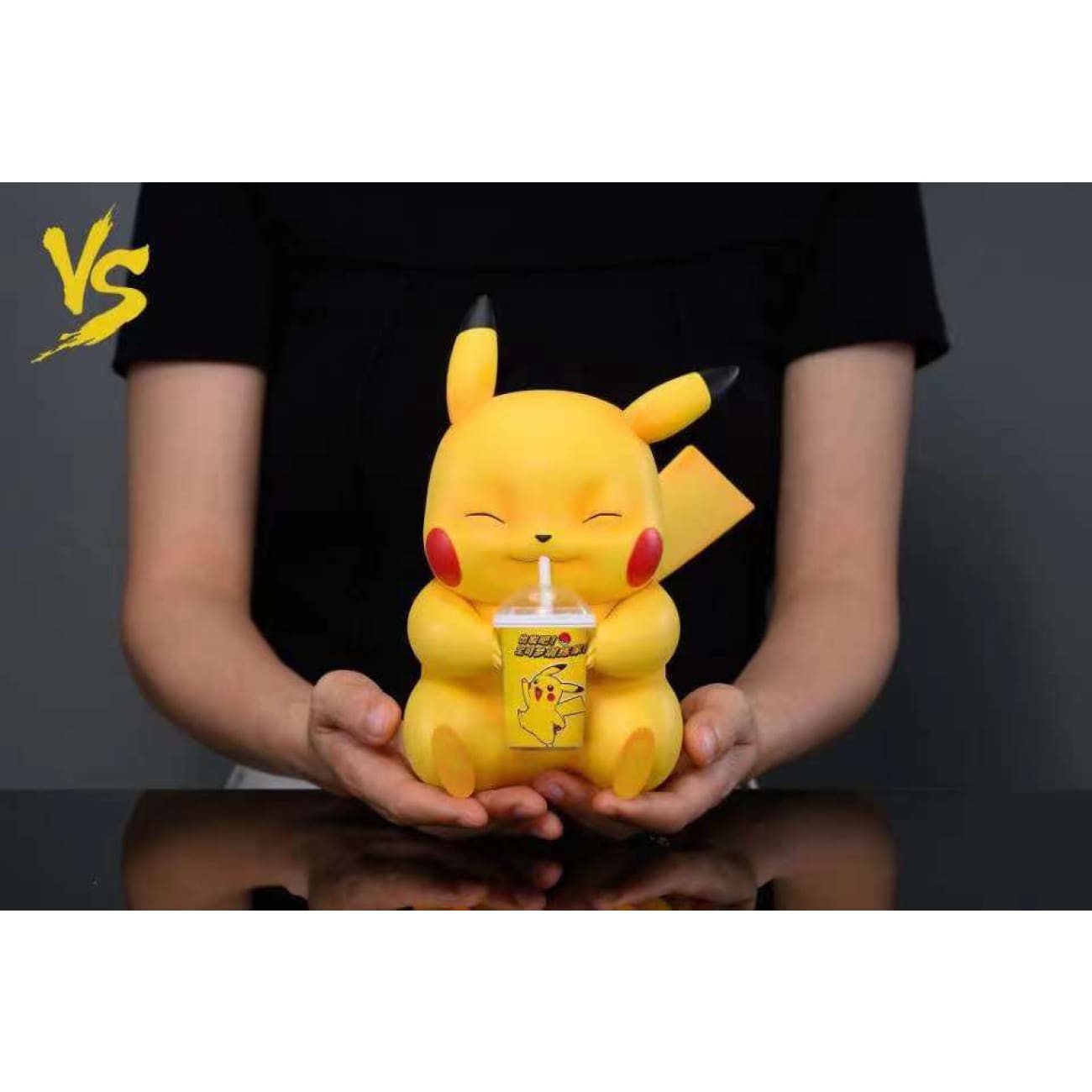 VS MoWan - Drinking Milk Tea Pikachu