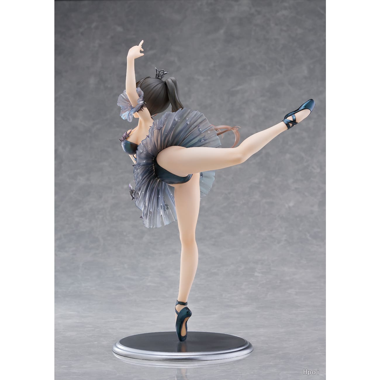 Wave Studio - Black Swan Girl