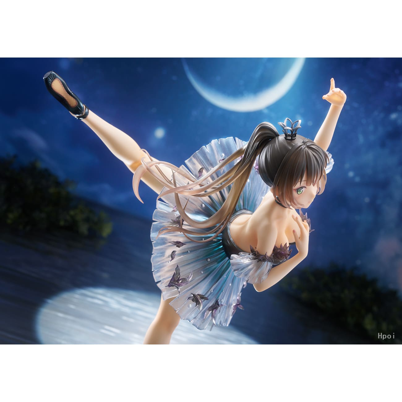 Wave Studio - Black Swan Girl