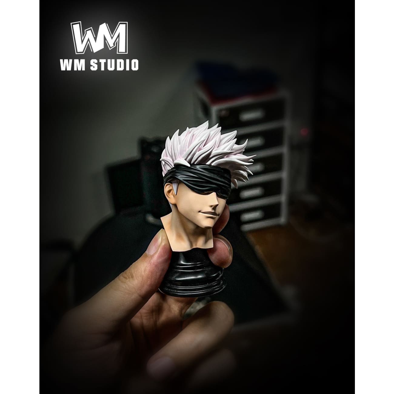 WM Studio - Squatting Gojo Sensei [3 Variants]