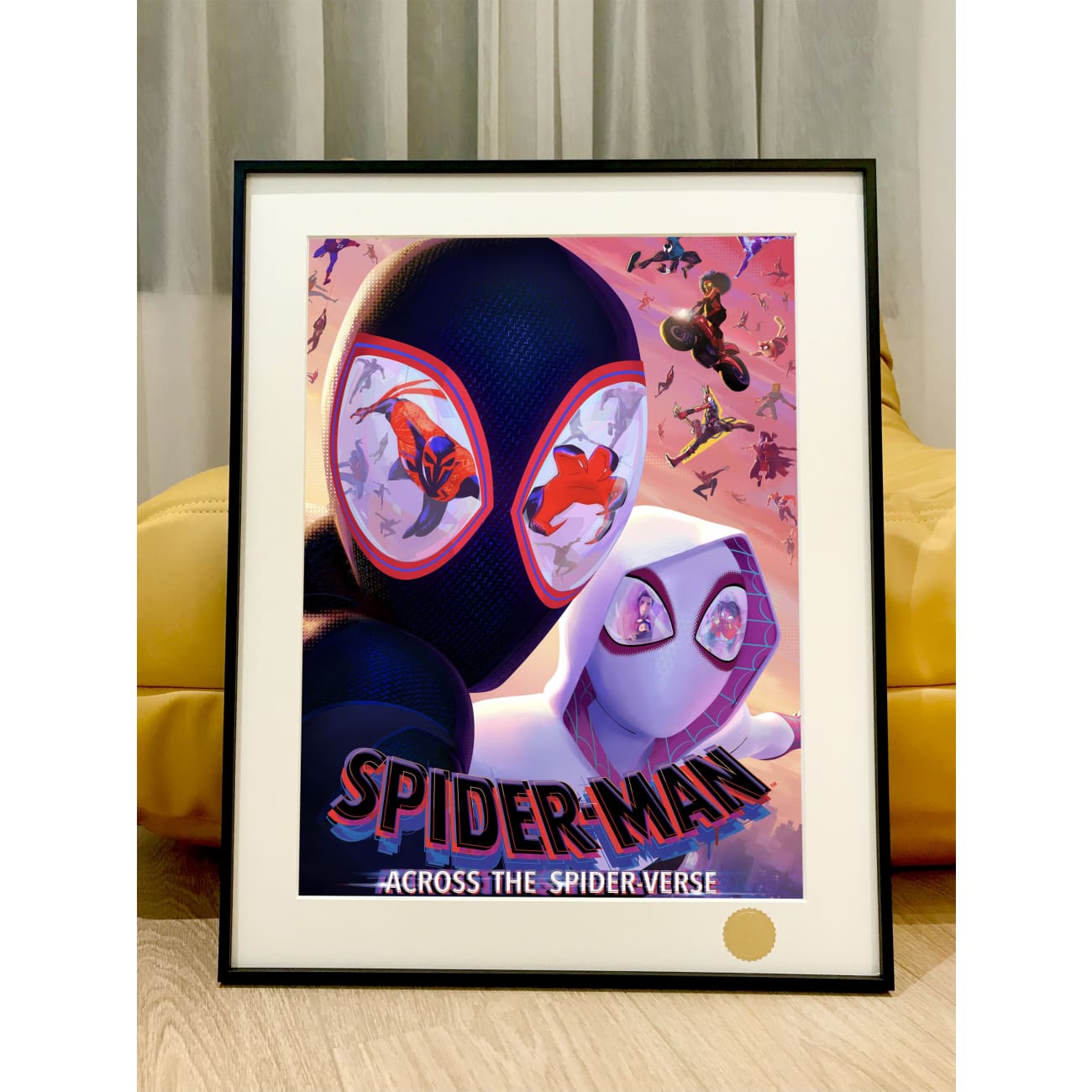 Xing Kong Studio - Spiderman & Gwen Stacy Poster Frame