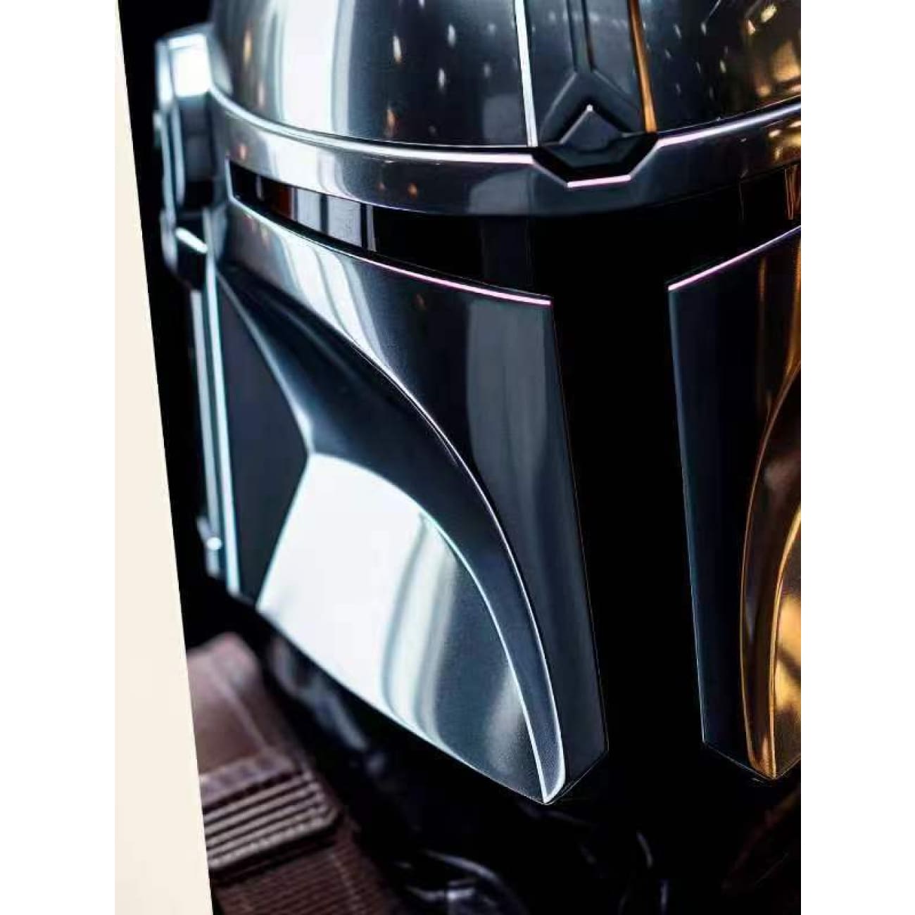 Xing Kong Studio - The Mandalorian Star Wars Poster Frame