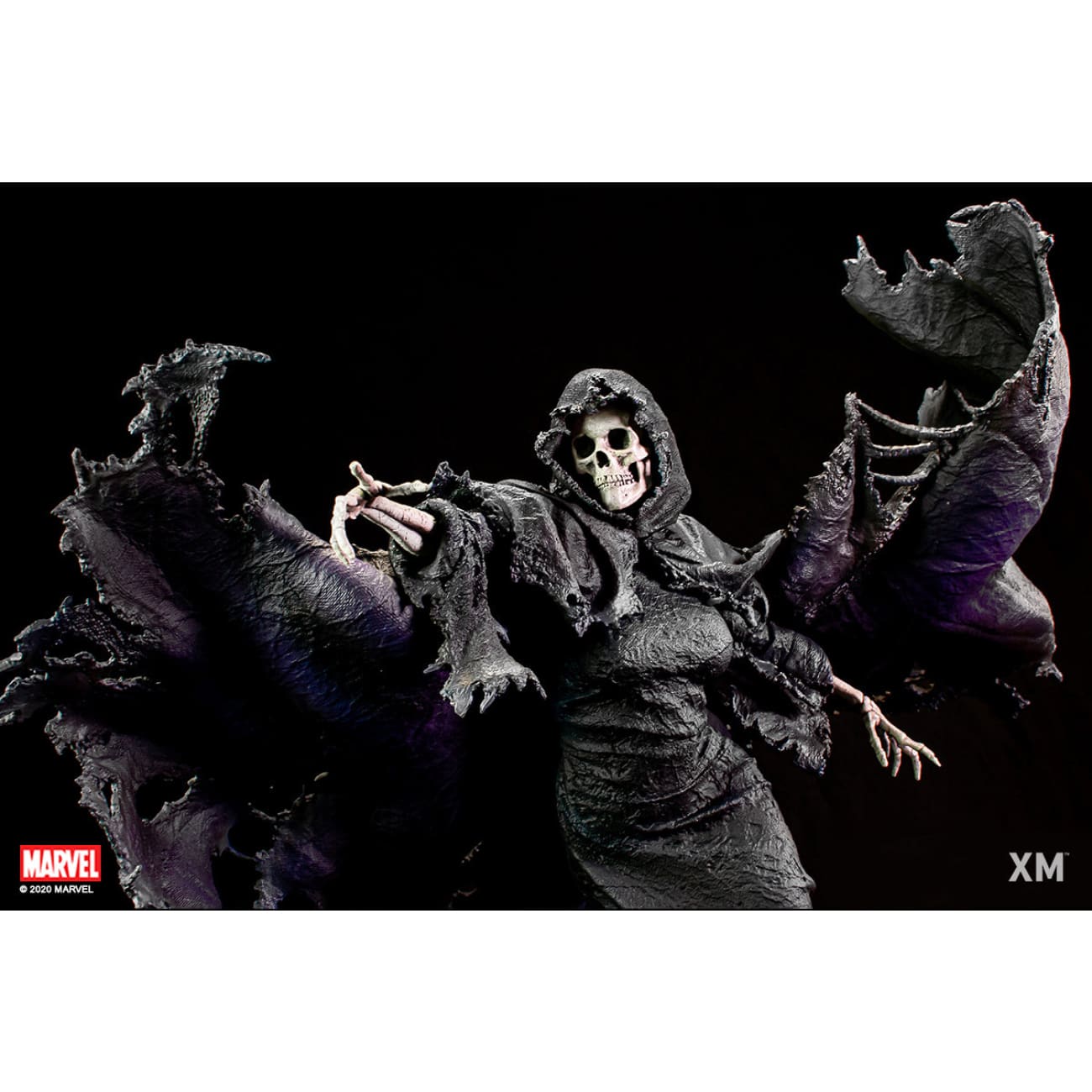 Xm Studios - Thanos with Lady Death - Preloved