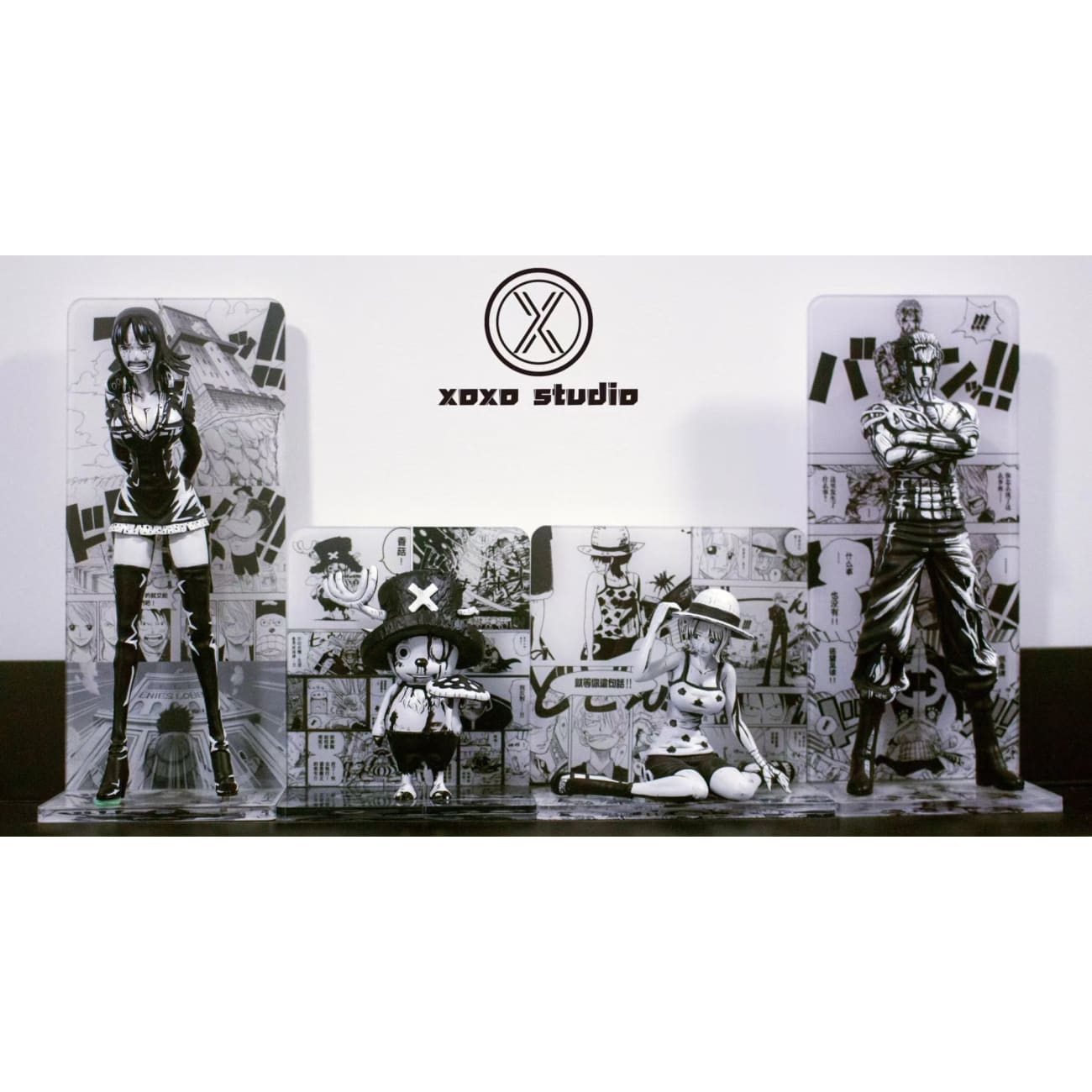 XOXO Studio - Tony Tony Chopper Holding Poison Mushroom Black & White Comic Ver.