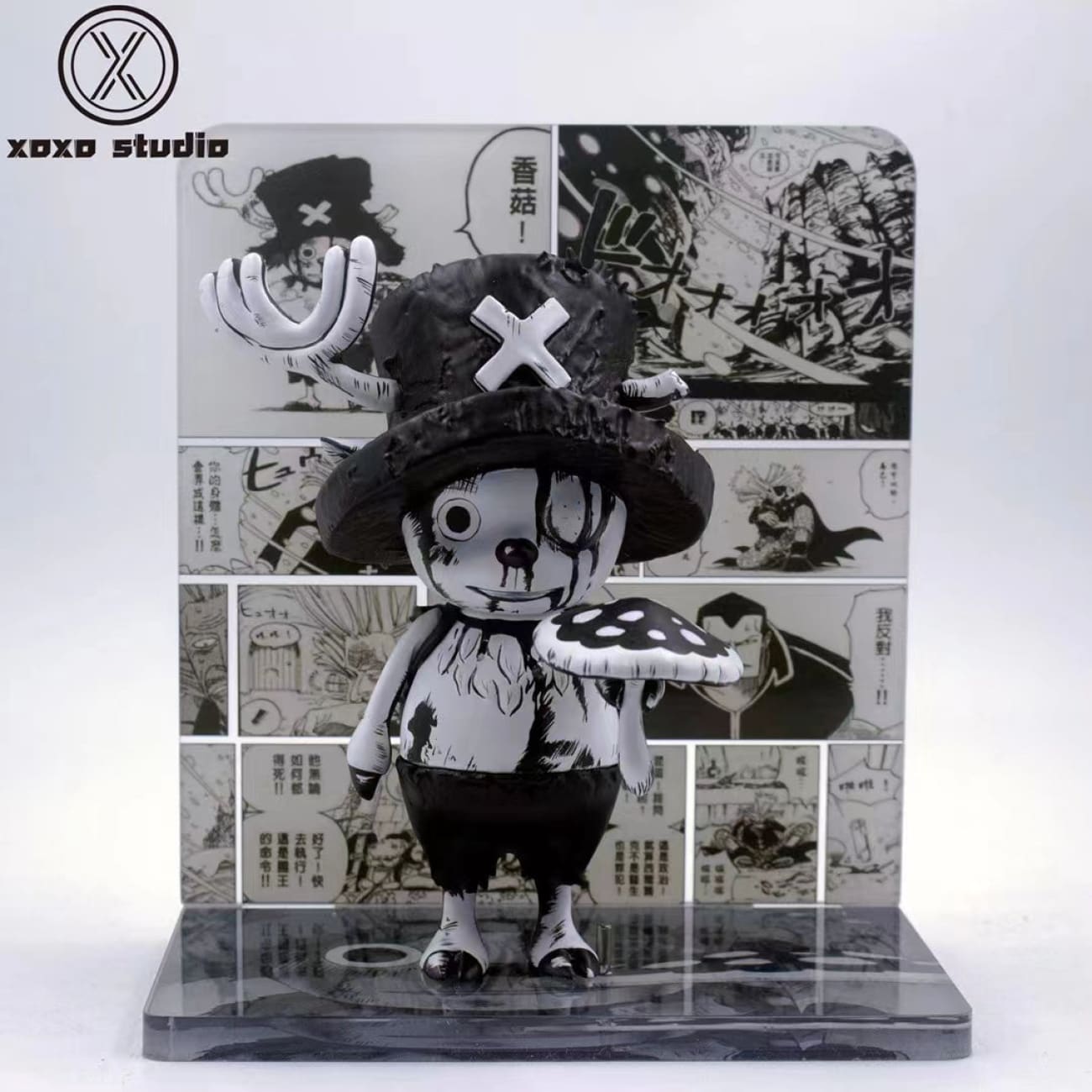 XOXO Studio - Tony Tony Chopper Holding Poison Mushroom Black & White Comic Ver.