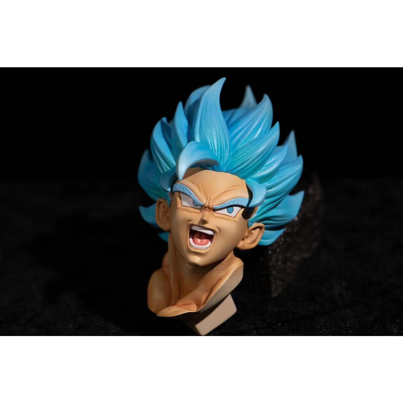 Prime 1 Studio - Super Saiyan Blue Goku Head Sculpt