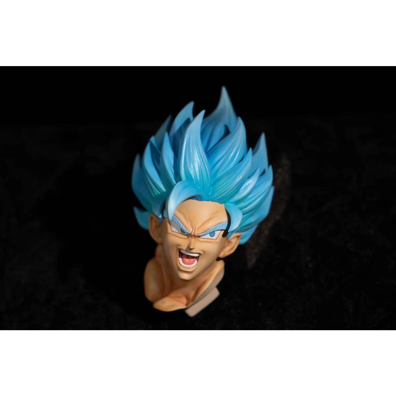 Prime 1 Studio - Super Saiyan Blue Goku Head Sculpt