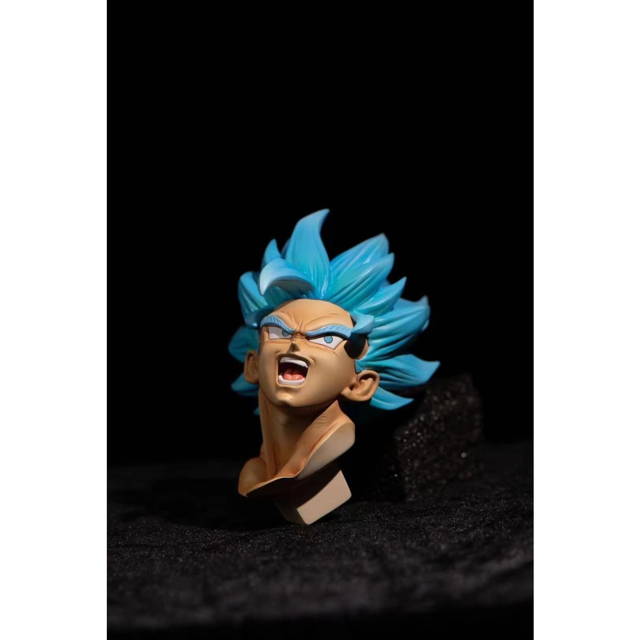 Prime 1 Studio - Super Saiyan Blue Goku Head Sculpt