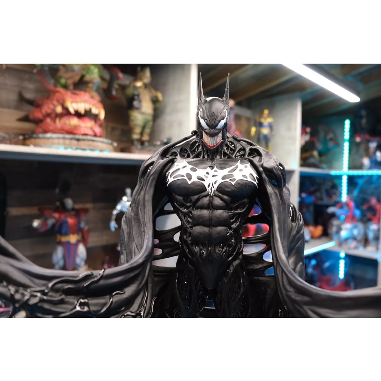 Y & g Productions - Venomised Batman [1/4 Scale]
