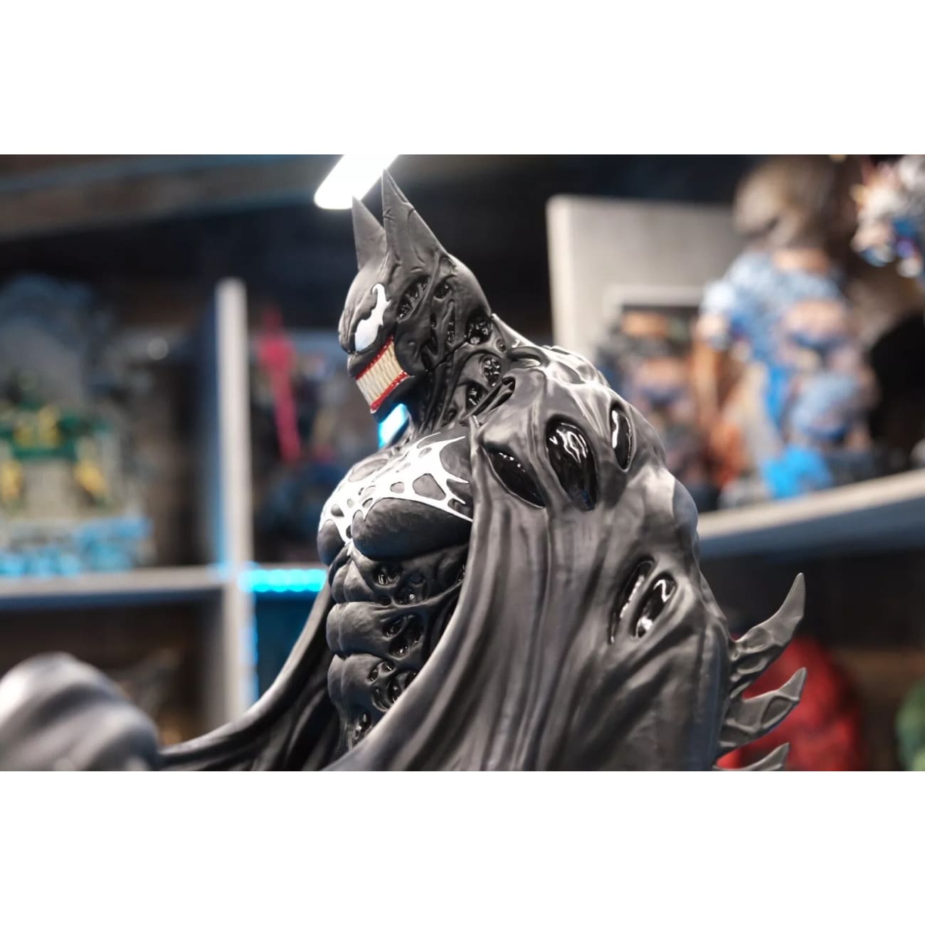Y & g Productions - Venomised Batman [1/4 Scale]
