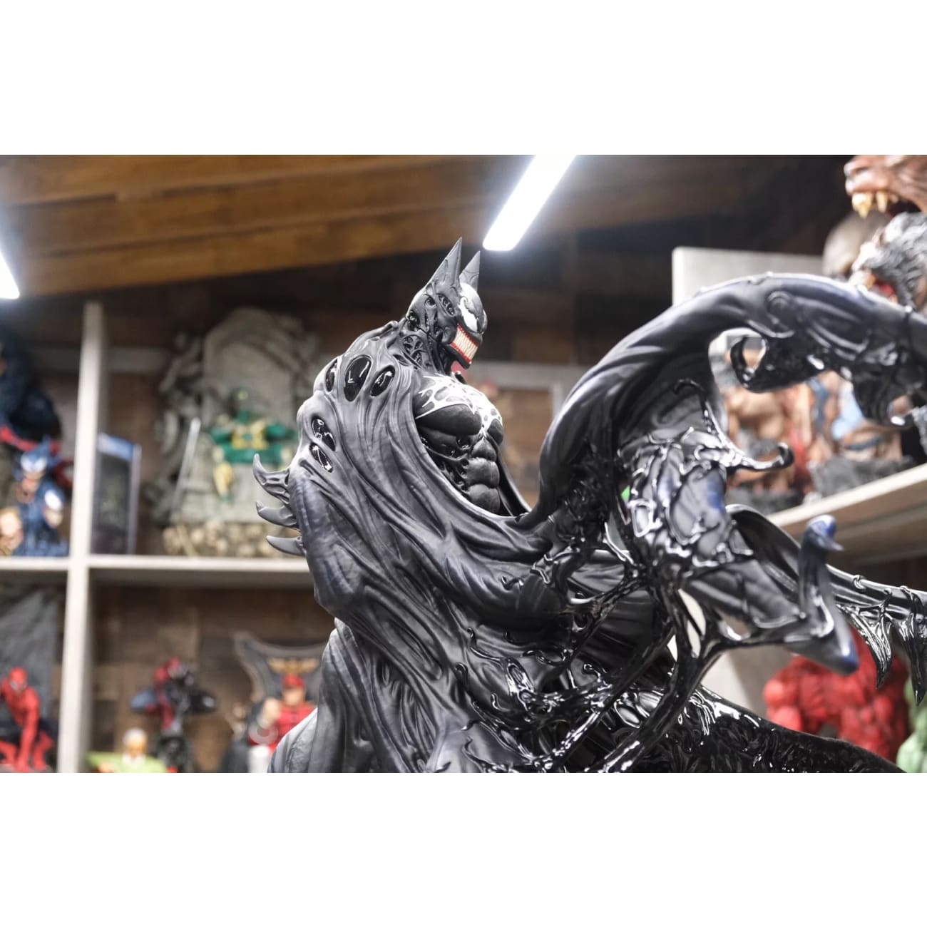 Y & g Productions - Venomised Batman [1/4 Scale]