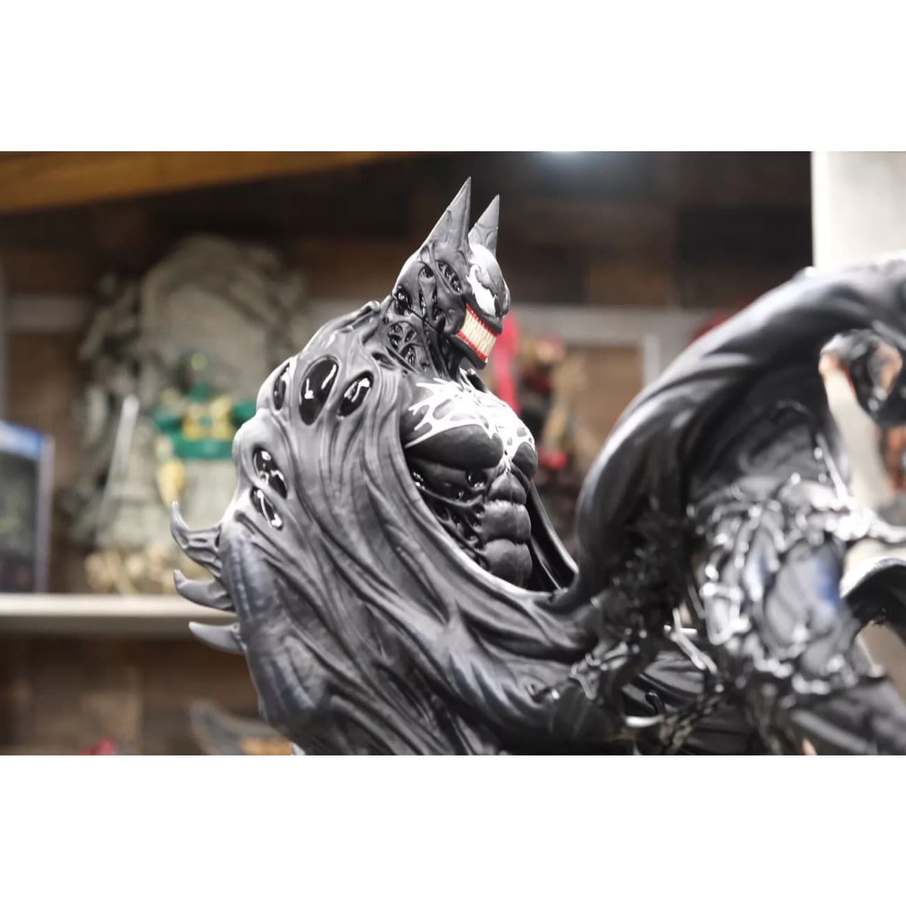 Y & g Productions - Venomised Batman [1/4 Scale]