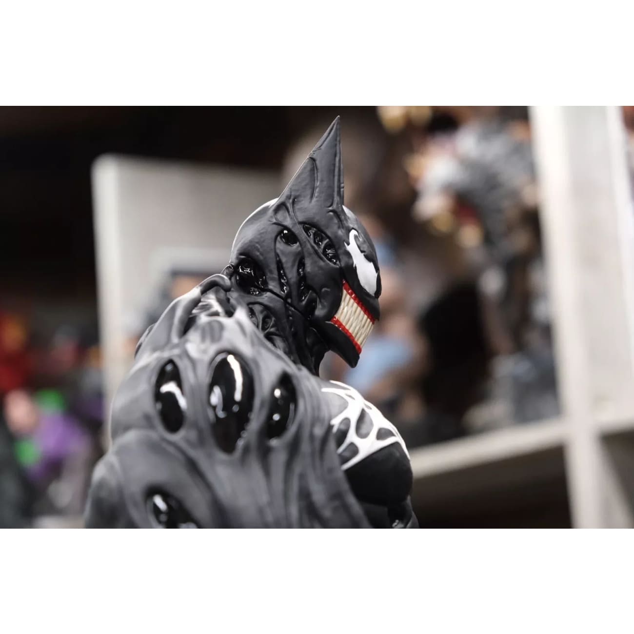 Y & g Productions - Venomised Batman [1/4 Scale]